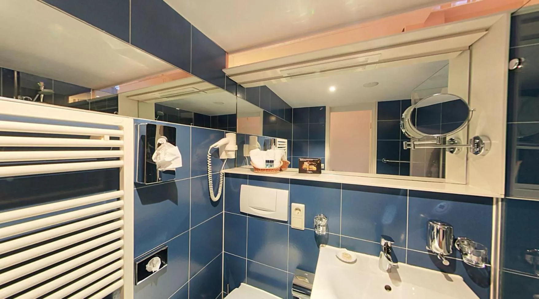 Bathroom in Speicher Barth - Superior-Hotel
