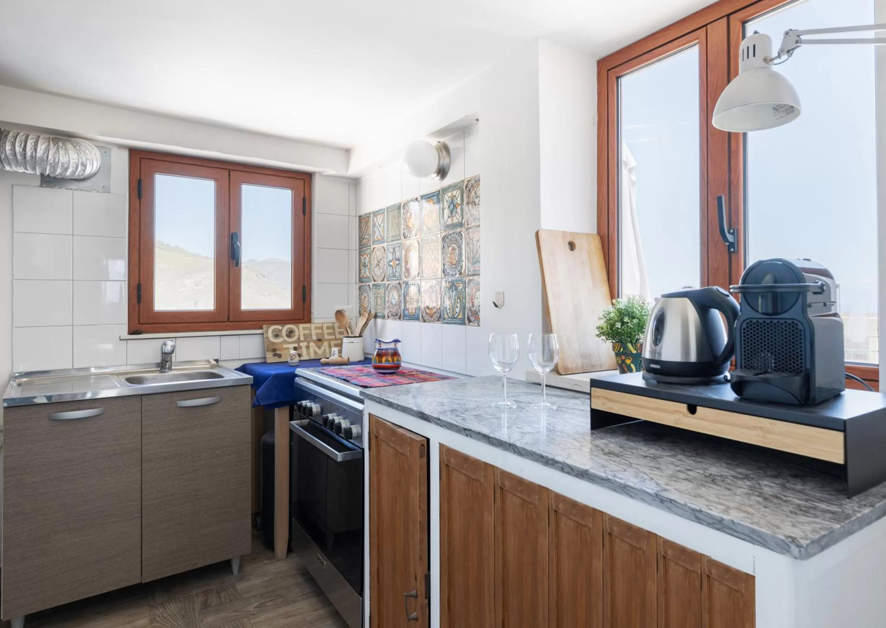 Coffee/tea facilities in Tauromenion Guest House