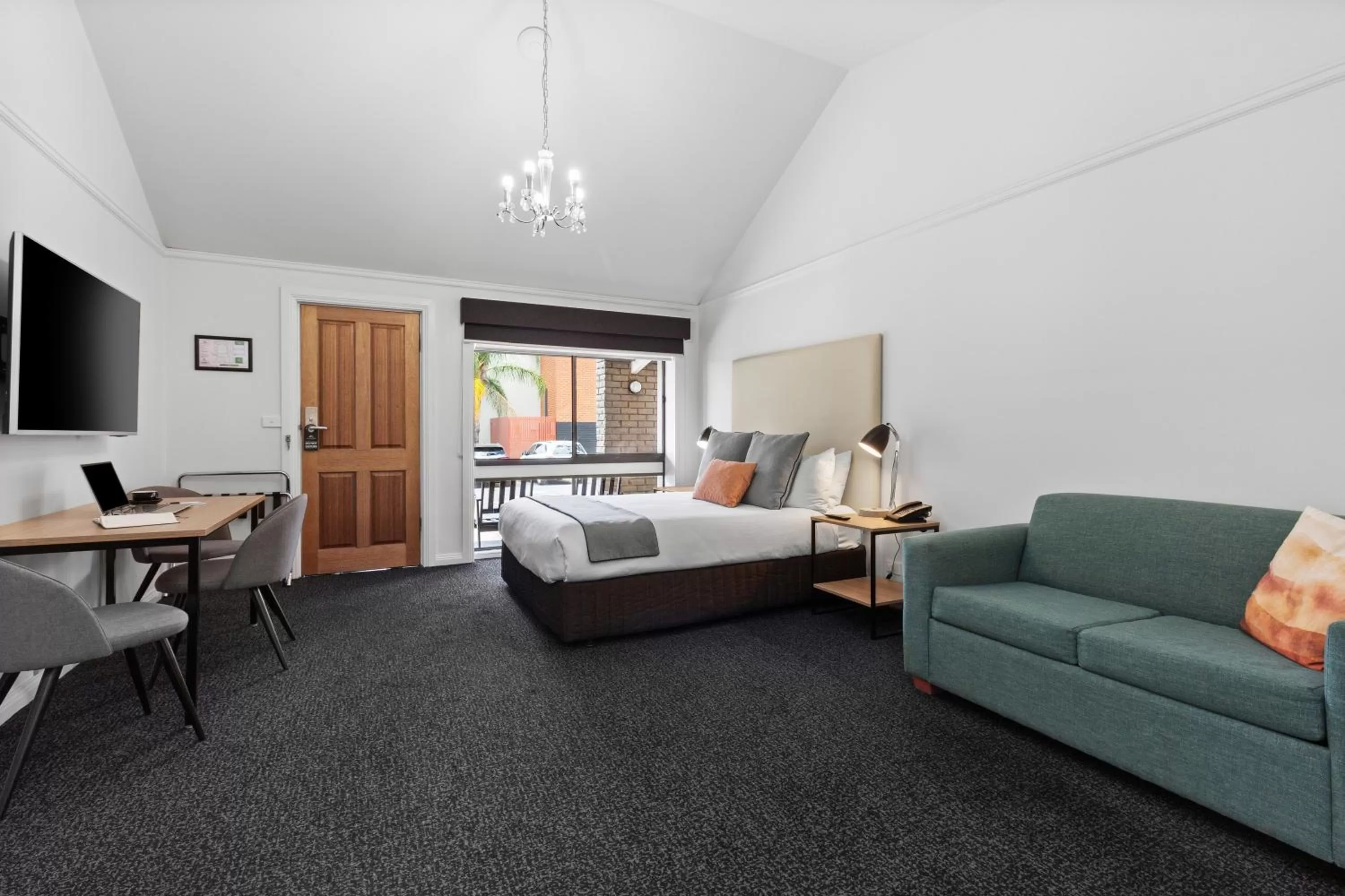 Photo of the whole room, Bed in All Seasons Resort Hotel Bendigo