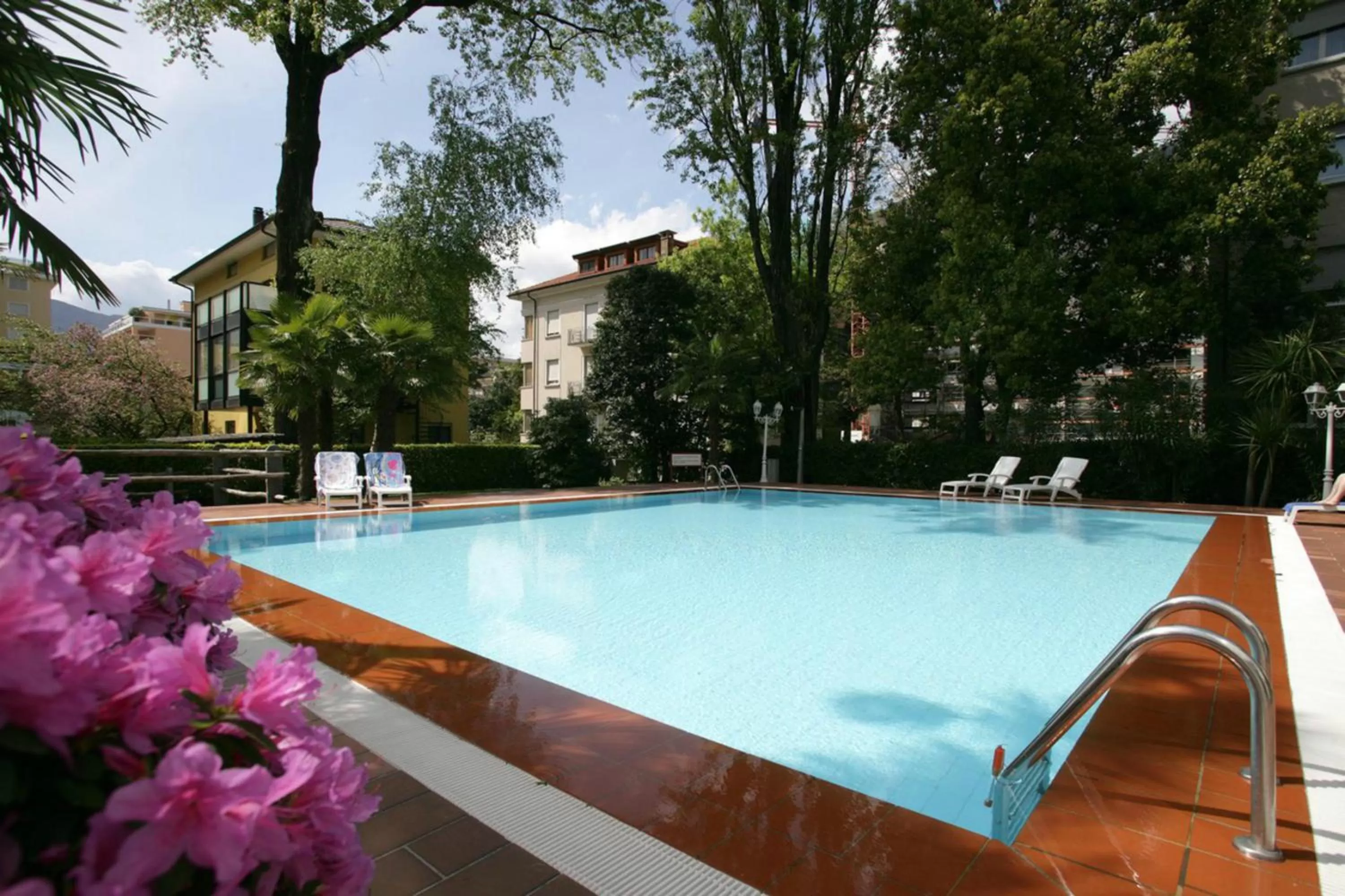 Swimming Pool in Aparthotel Al Lago