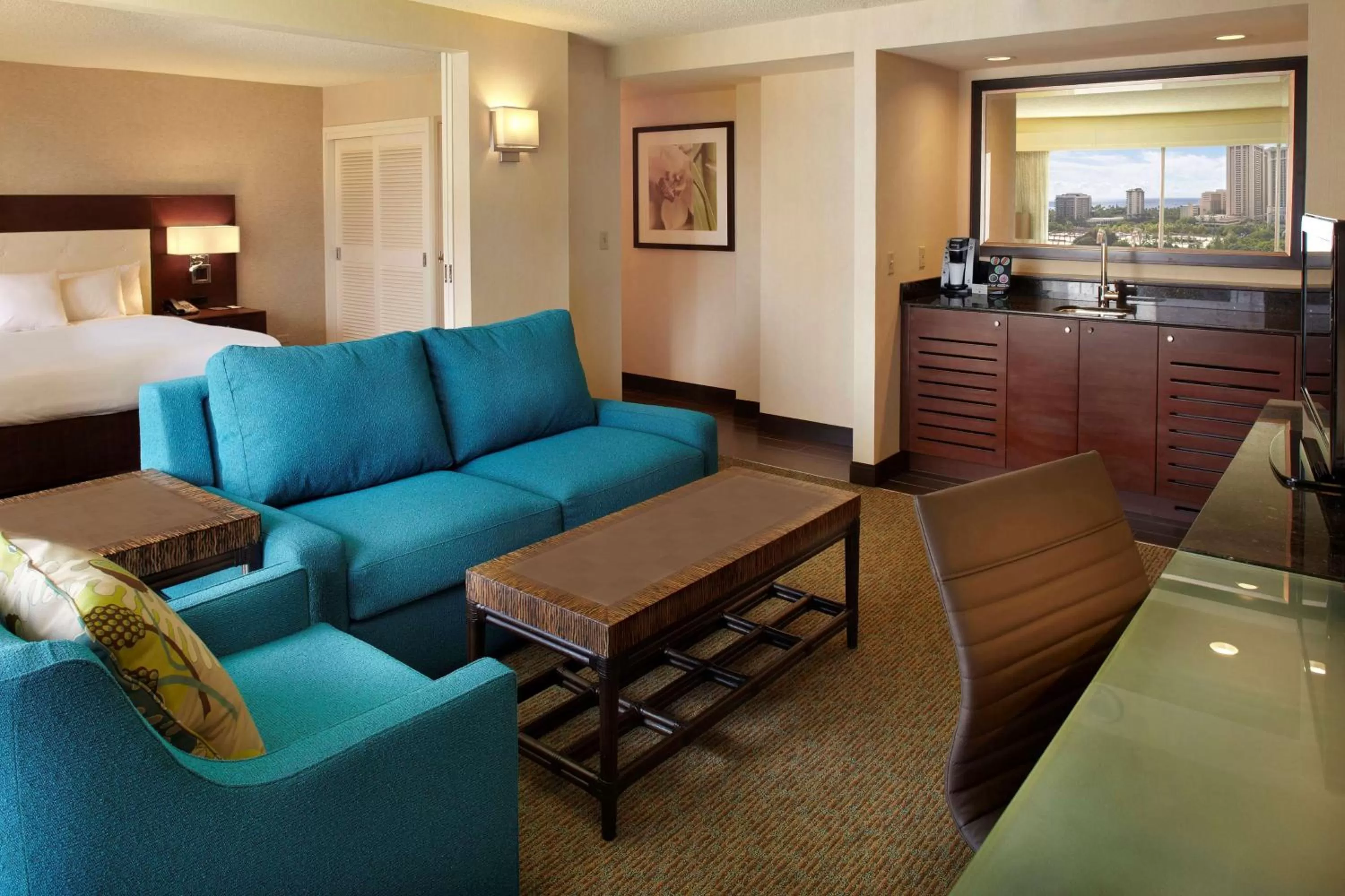 Living room in DoubleTree by Hilton Alana - Waikiki Beach