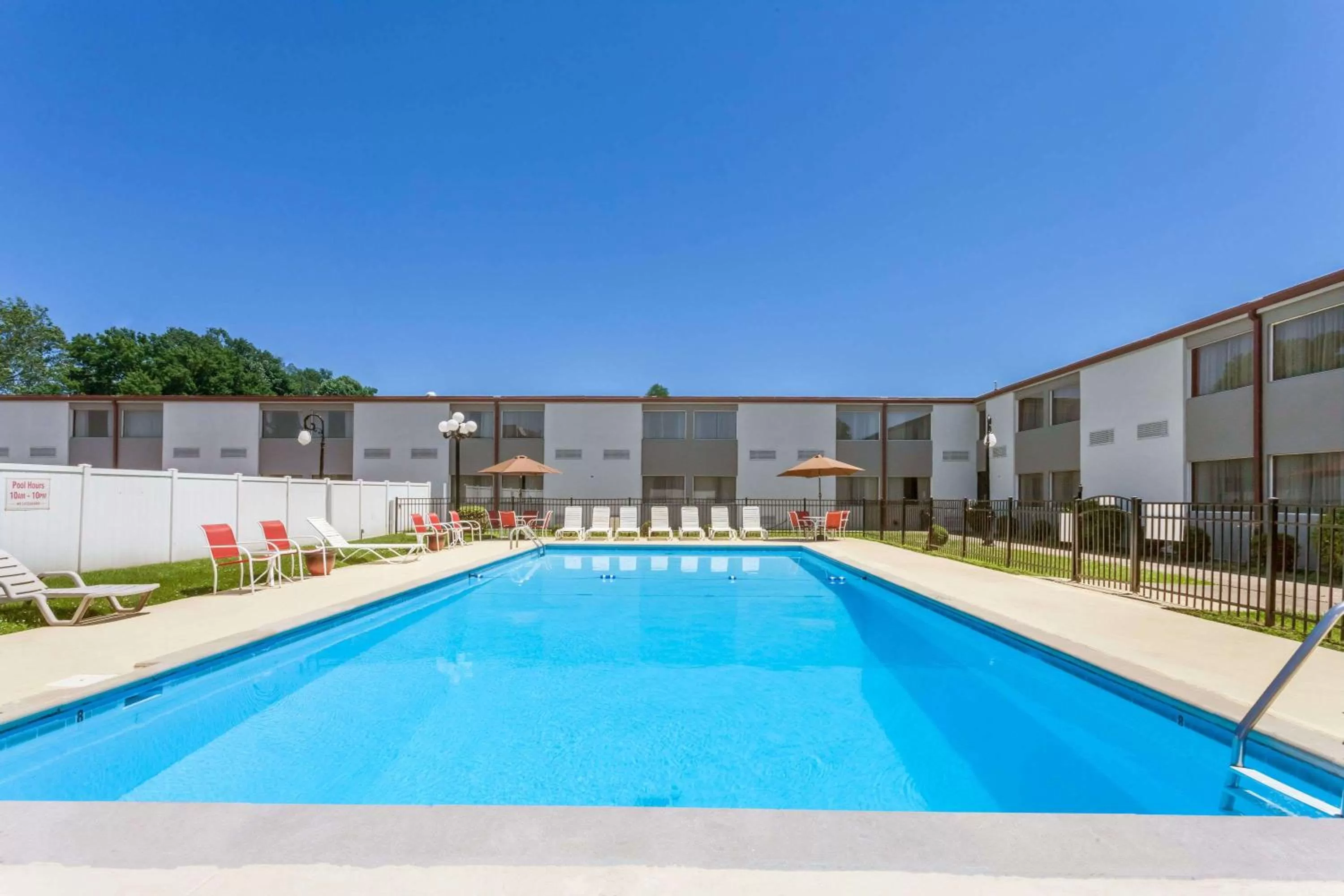 On site, Swimming Pool in Ramada by Wyndham Henderson/Evansville