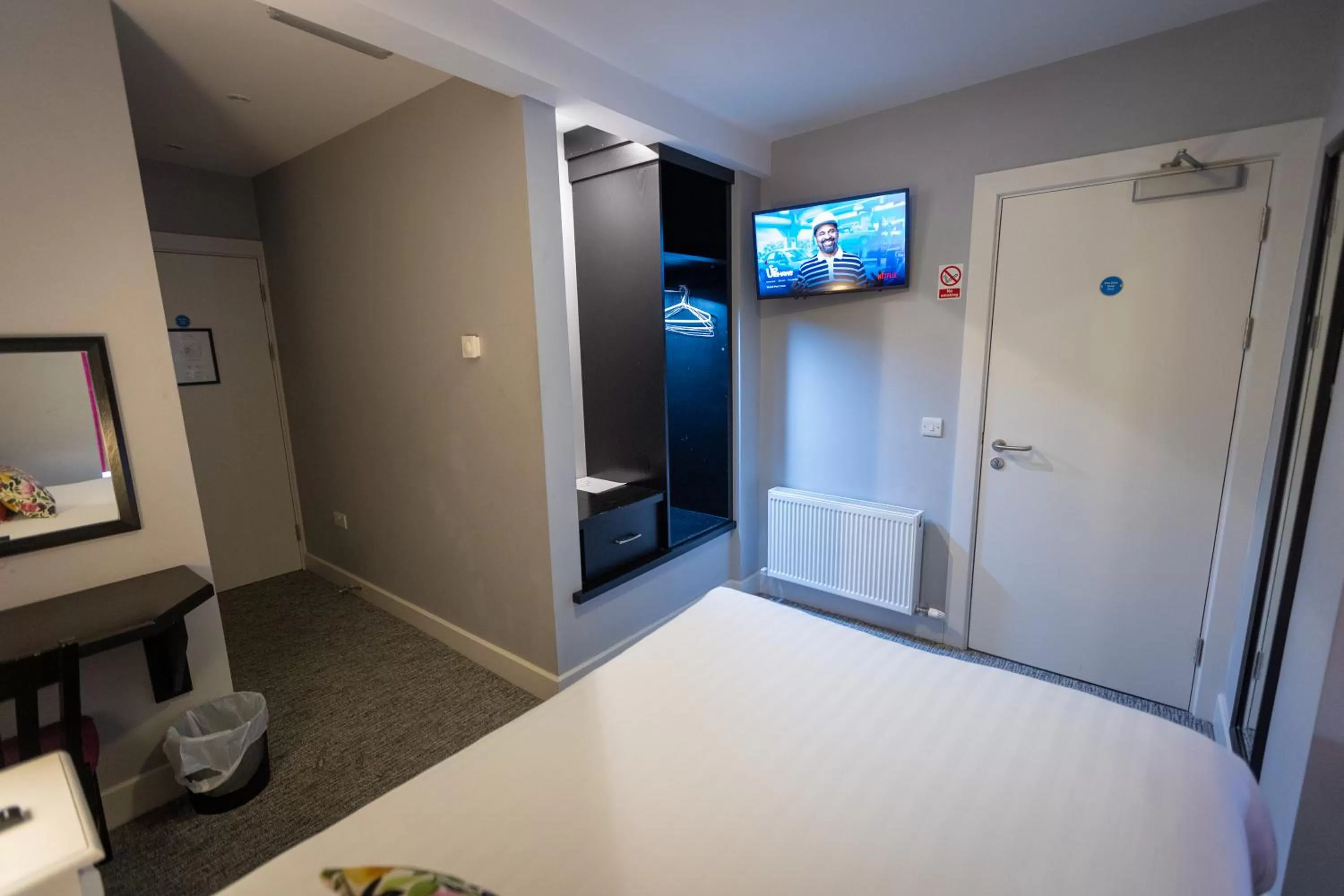 Bed in Behan's Horseshoe Bar & Restaurant