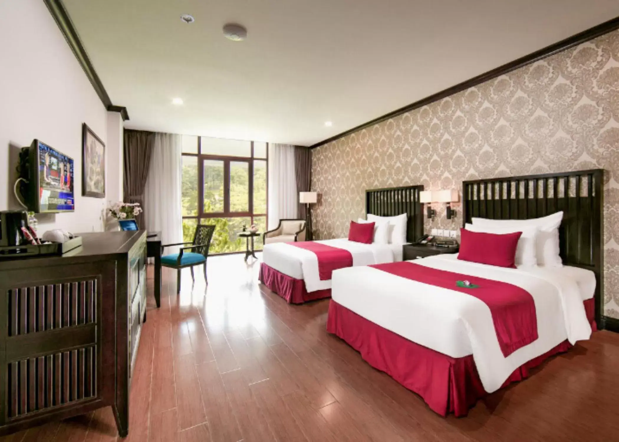 Studio Twin Mountain View in Swiss-Belresort Tuyen Lam Studio Twin Mountain View in Swiss-Belresort Tuyen Lam