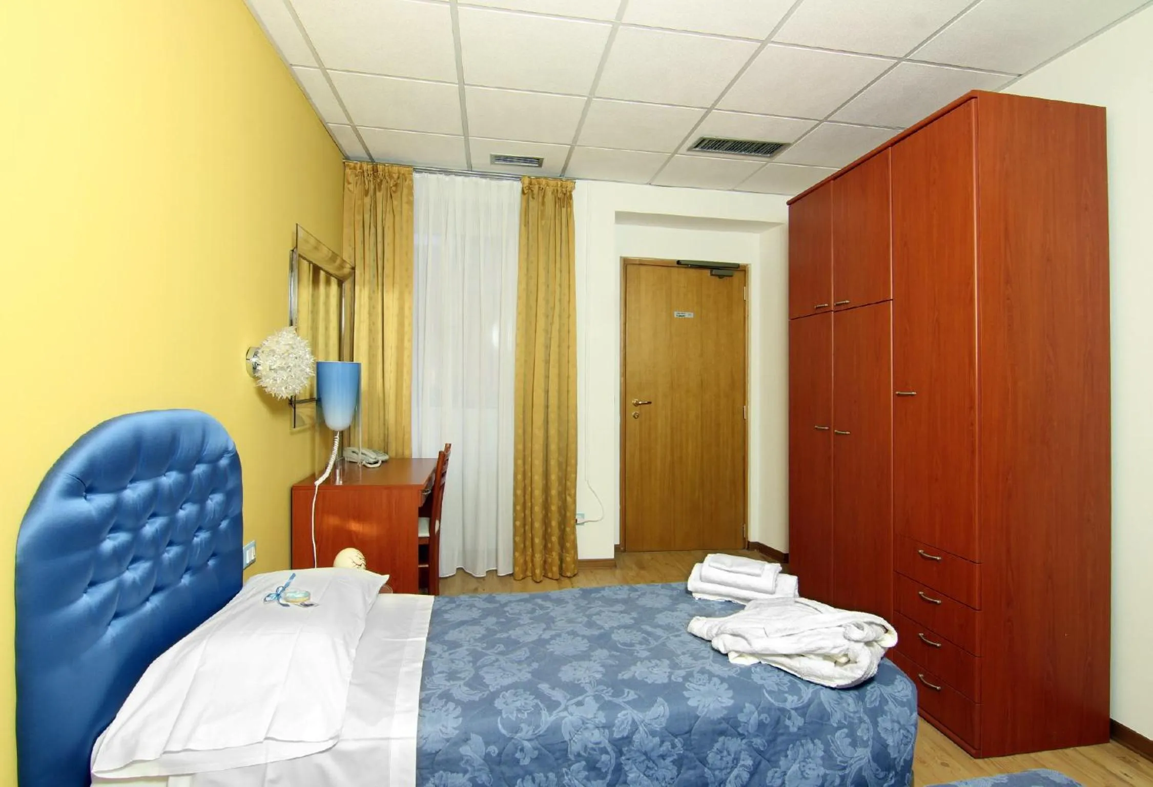 Bedroom, Bed in Albergo Al Viale