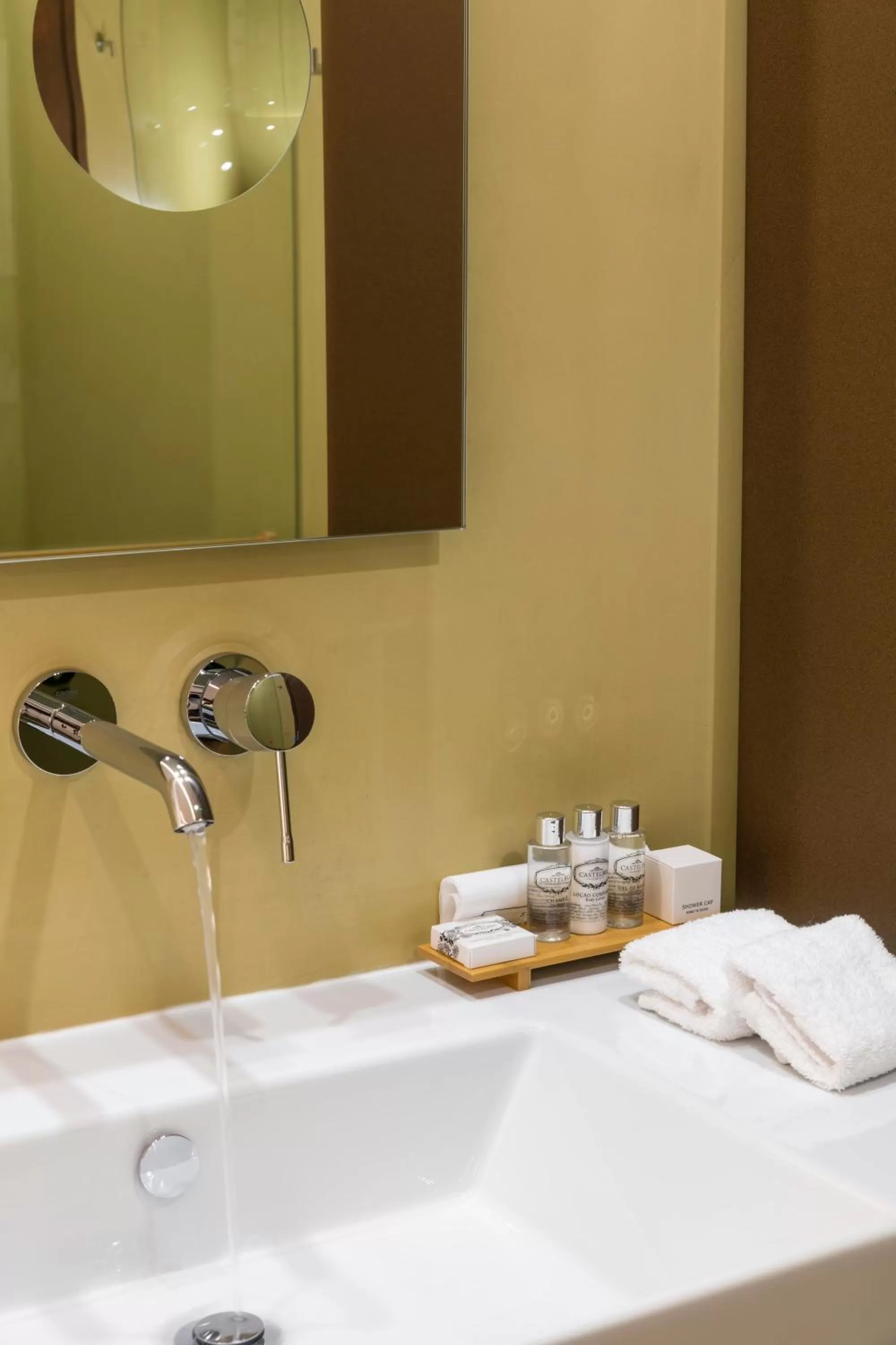 Bathroom in Lagos Avenida Hotel