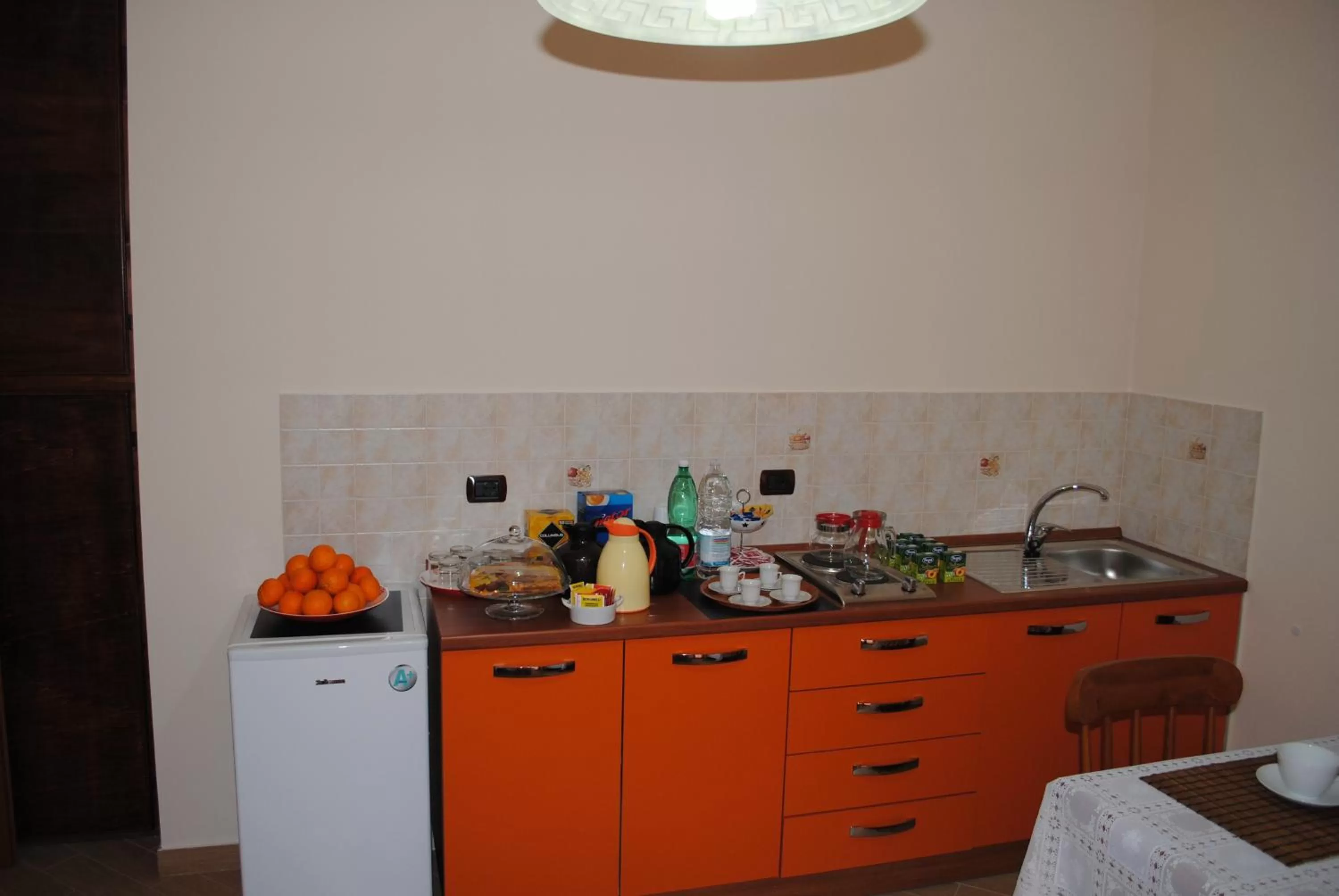 Buffet breakfast, Kitchen/Kitchenette in B&B Insula Portus