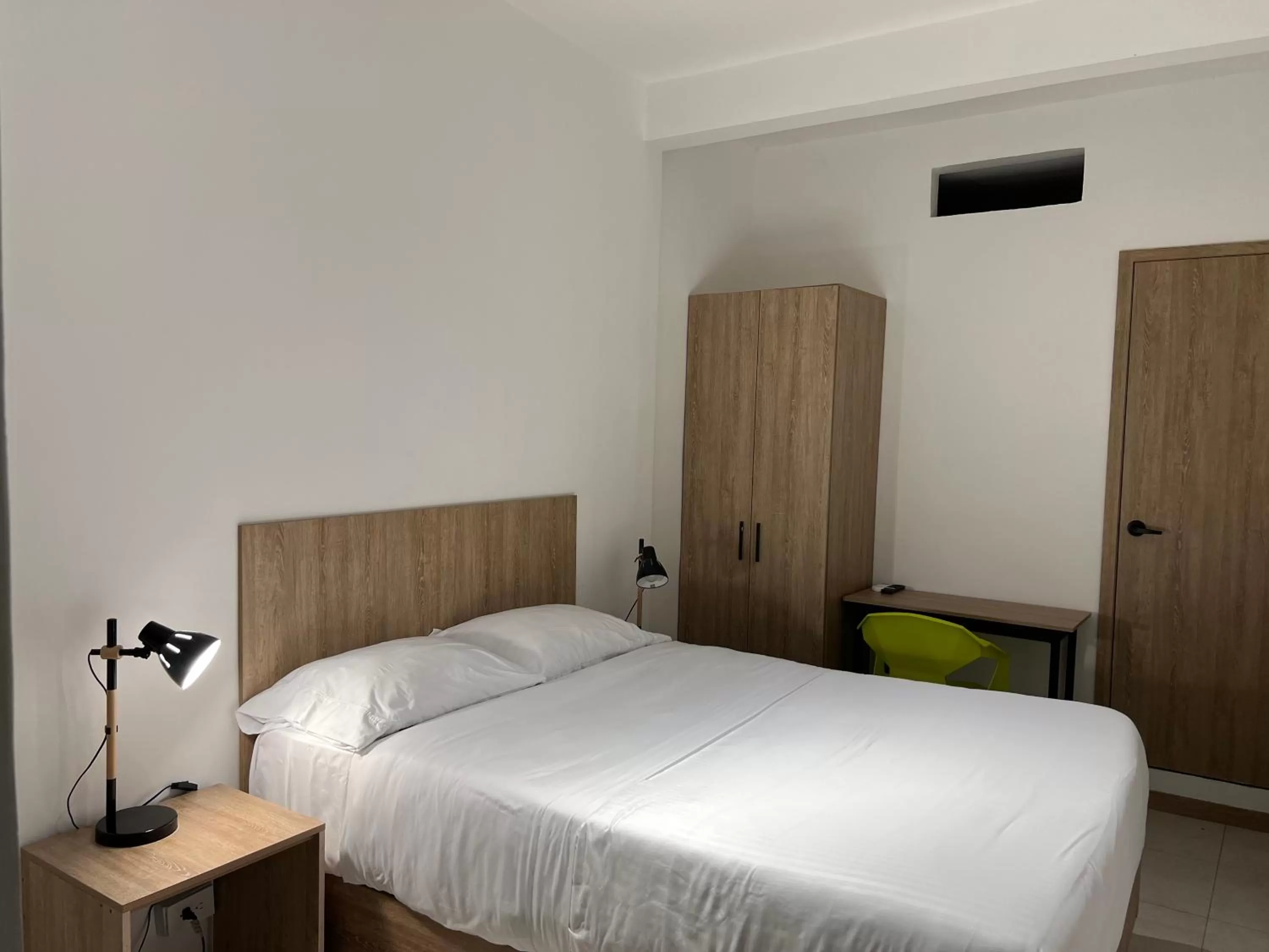 Bedroom, Bed in HOTEL 9.5 SAN FERNANDO