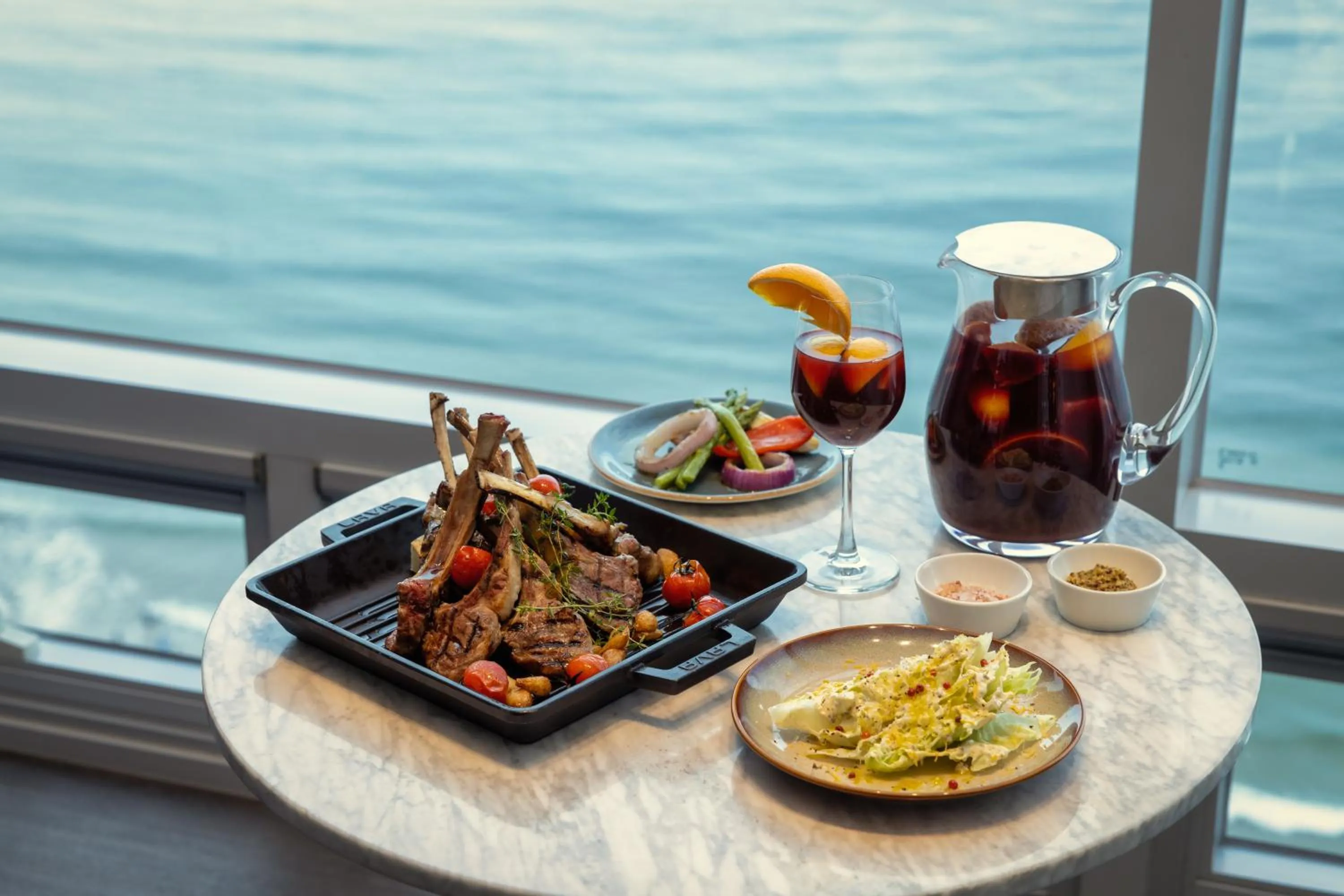 Restaurant/places to eat in Kent Hotel Gwangalli by Kensington