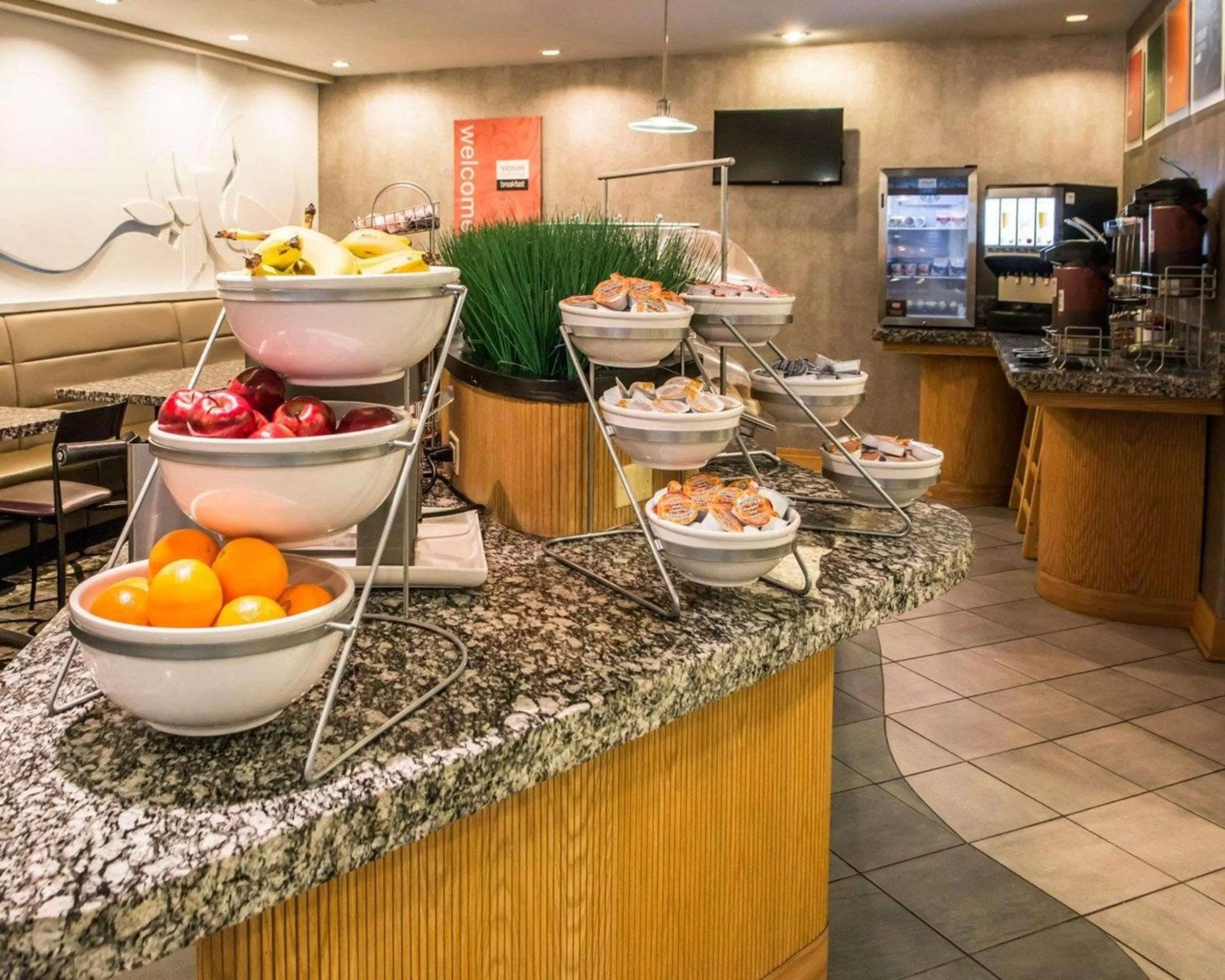 Restaurant/places to eat in Comfort Suites Monroeville - Pittsburgh East