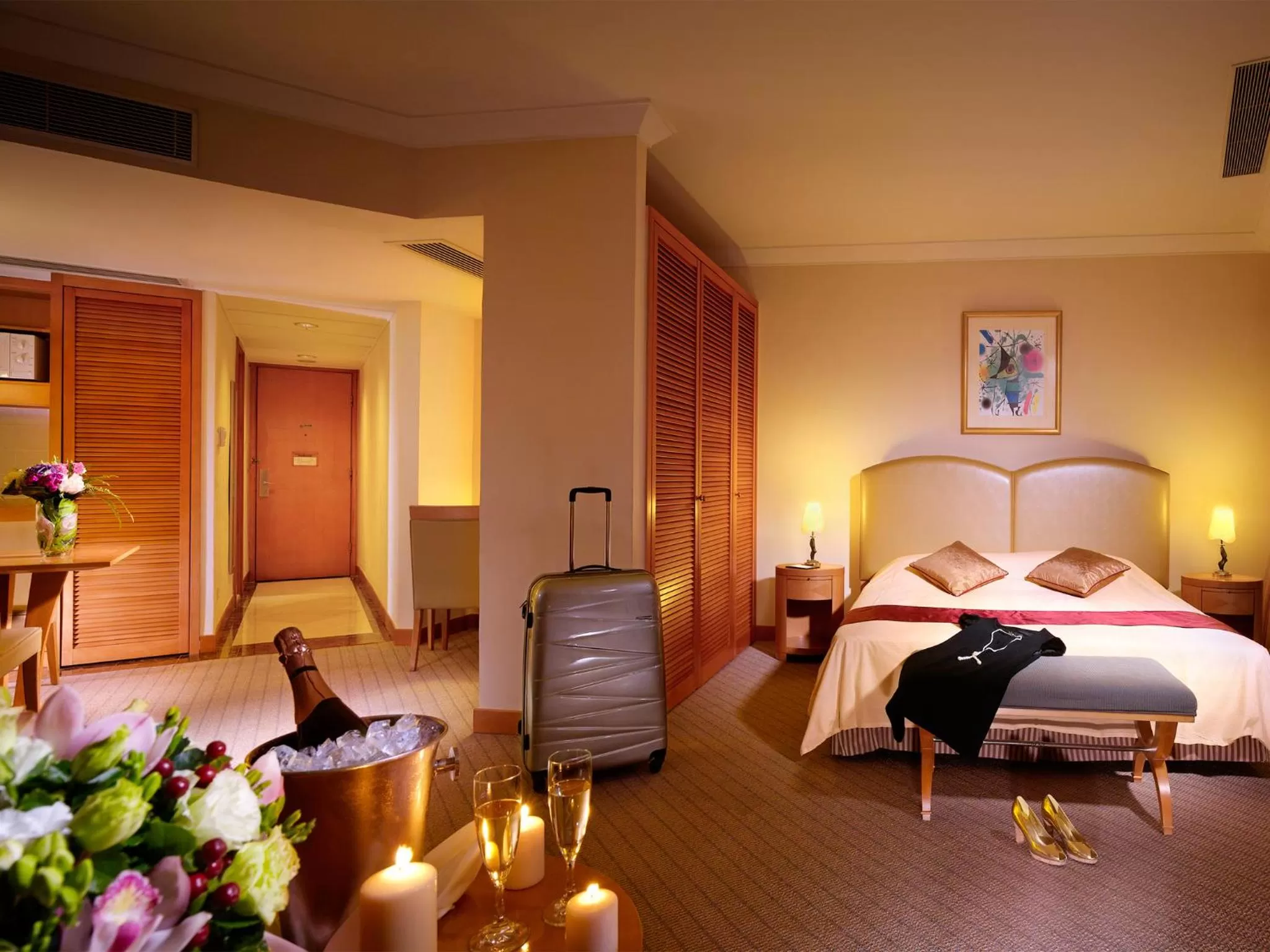 Bed in Harbour Plaza Resort City