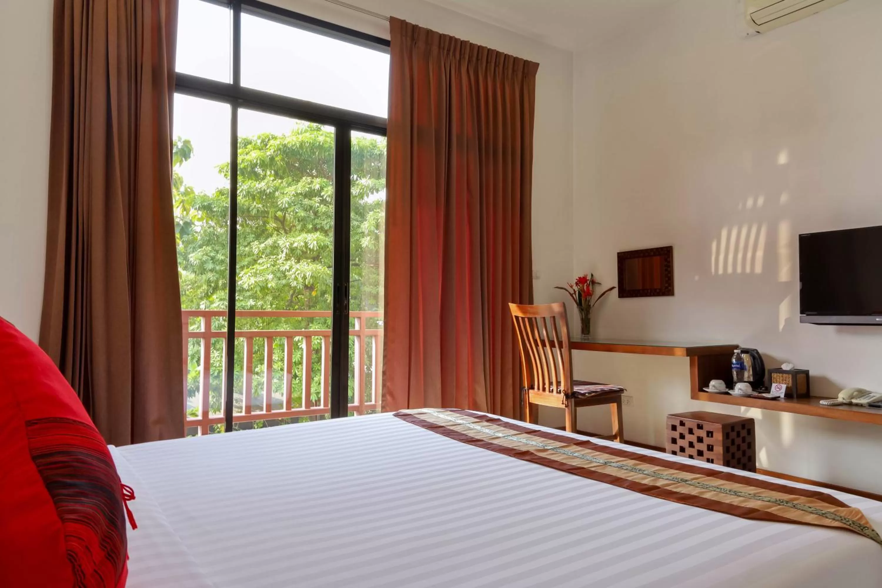 Bed in The Choice Hotel - Adults Only