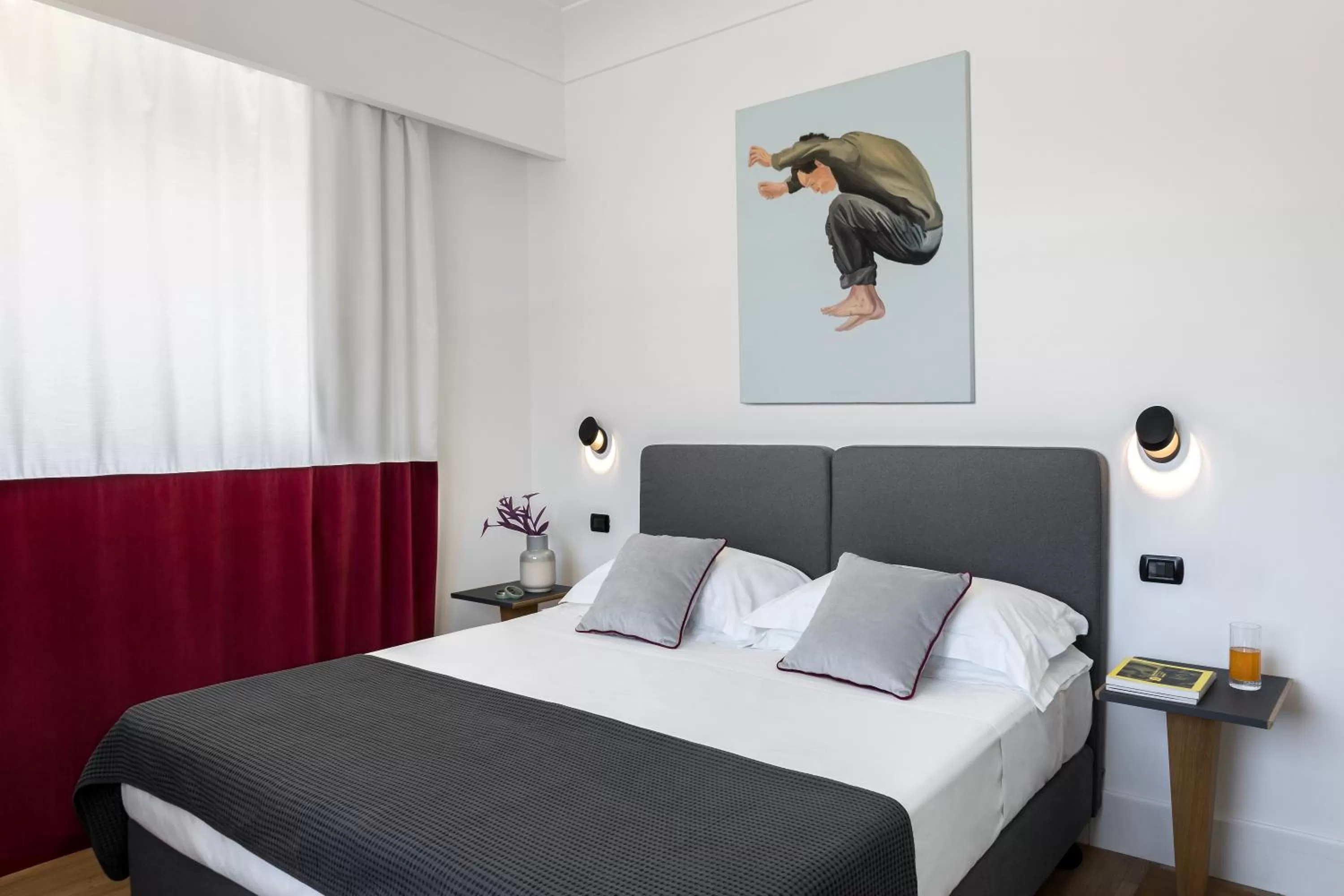 Bedroom, Bed in Hotel Plaza Opéra