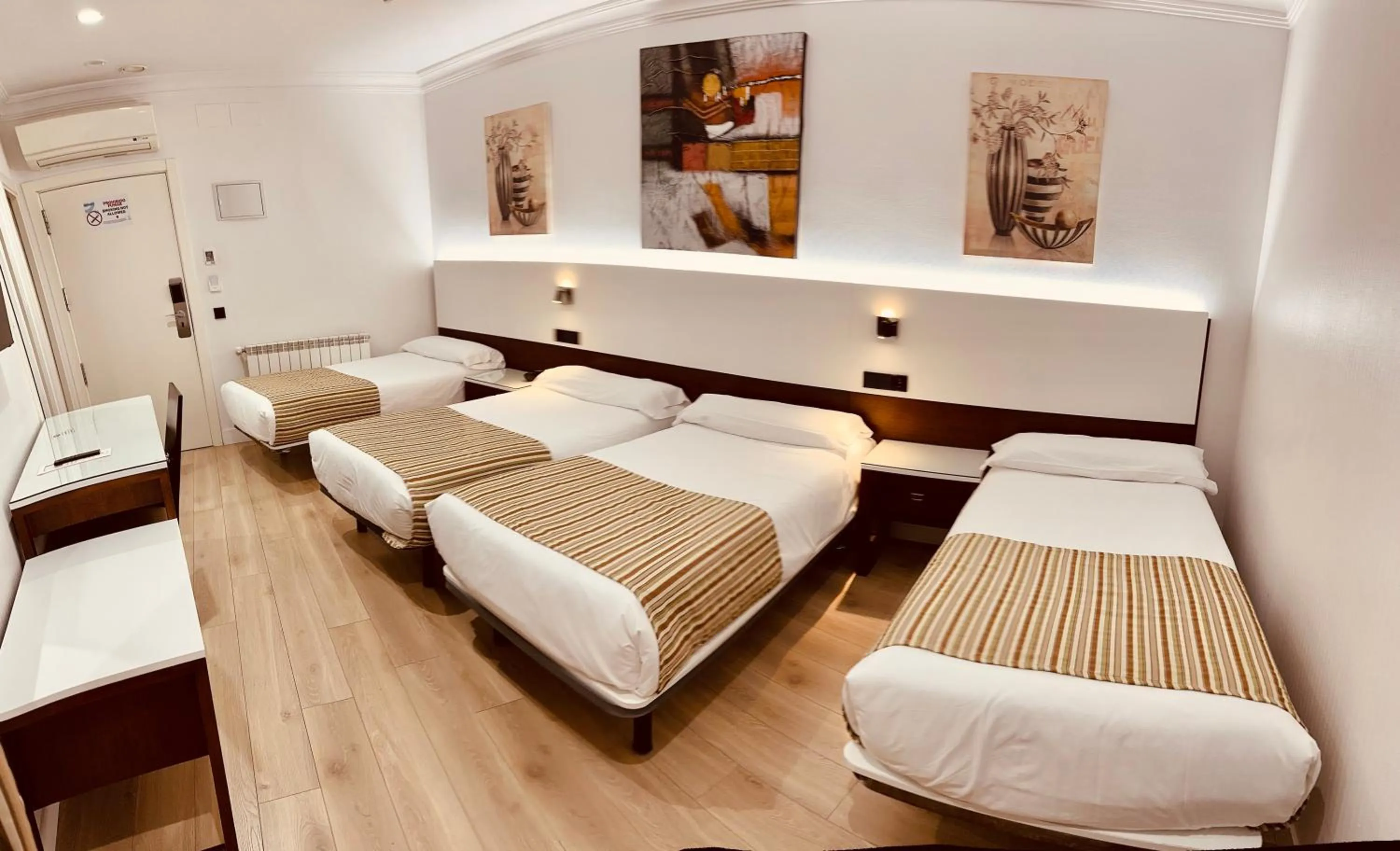Bed in Hostal Abadia Madrid
