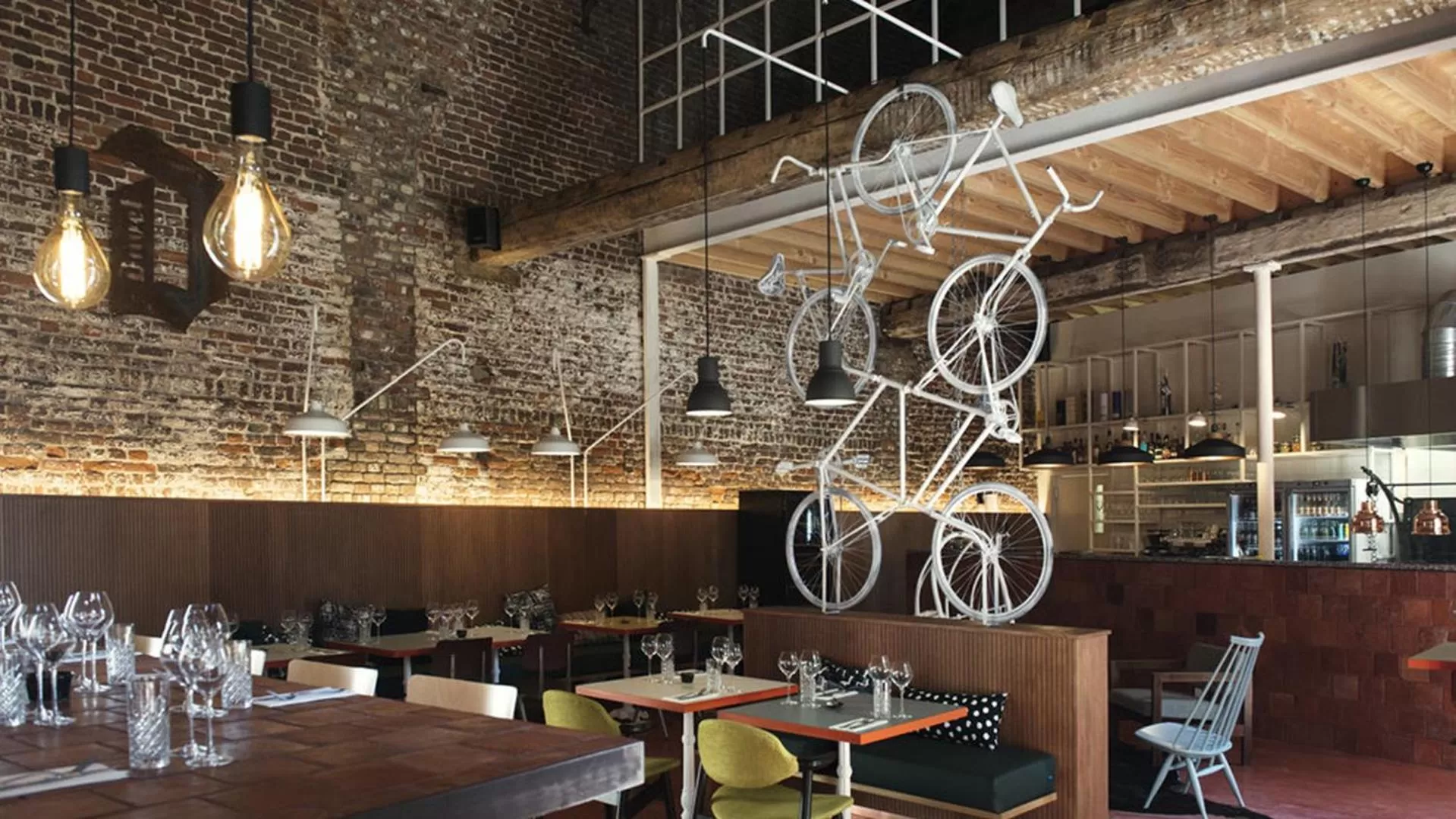 Restaurant/places to eat in Eburon Hotel