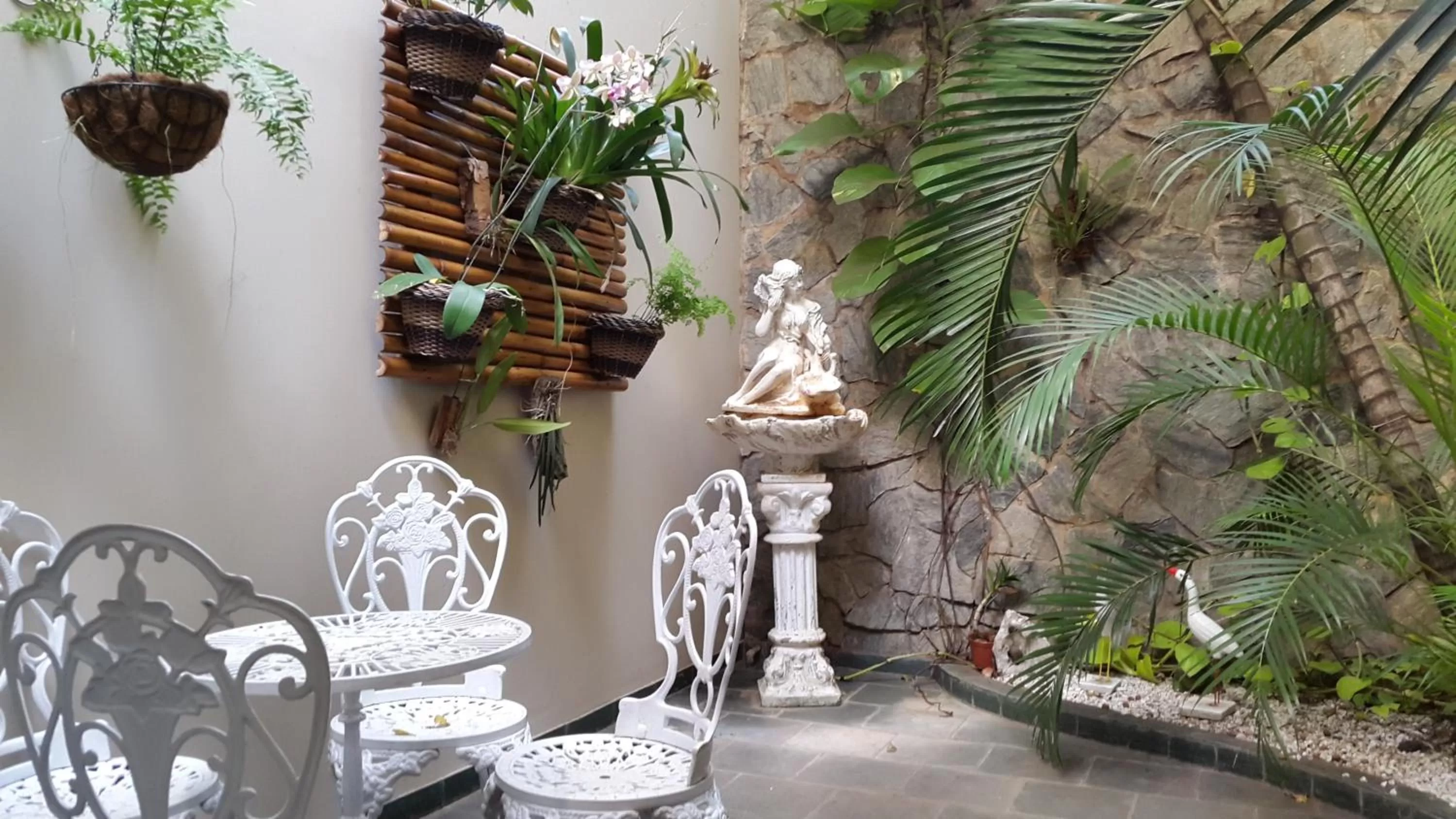 Garden, Patio/Outdoor Area in Hotel Rouver