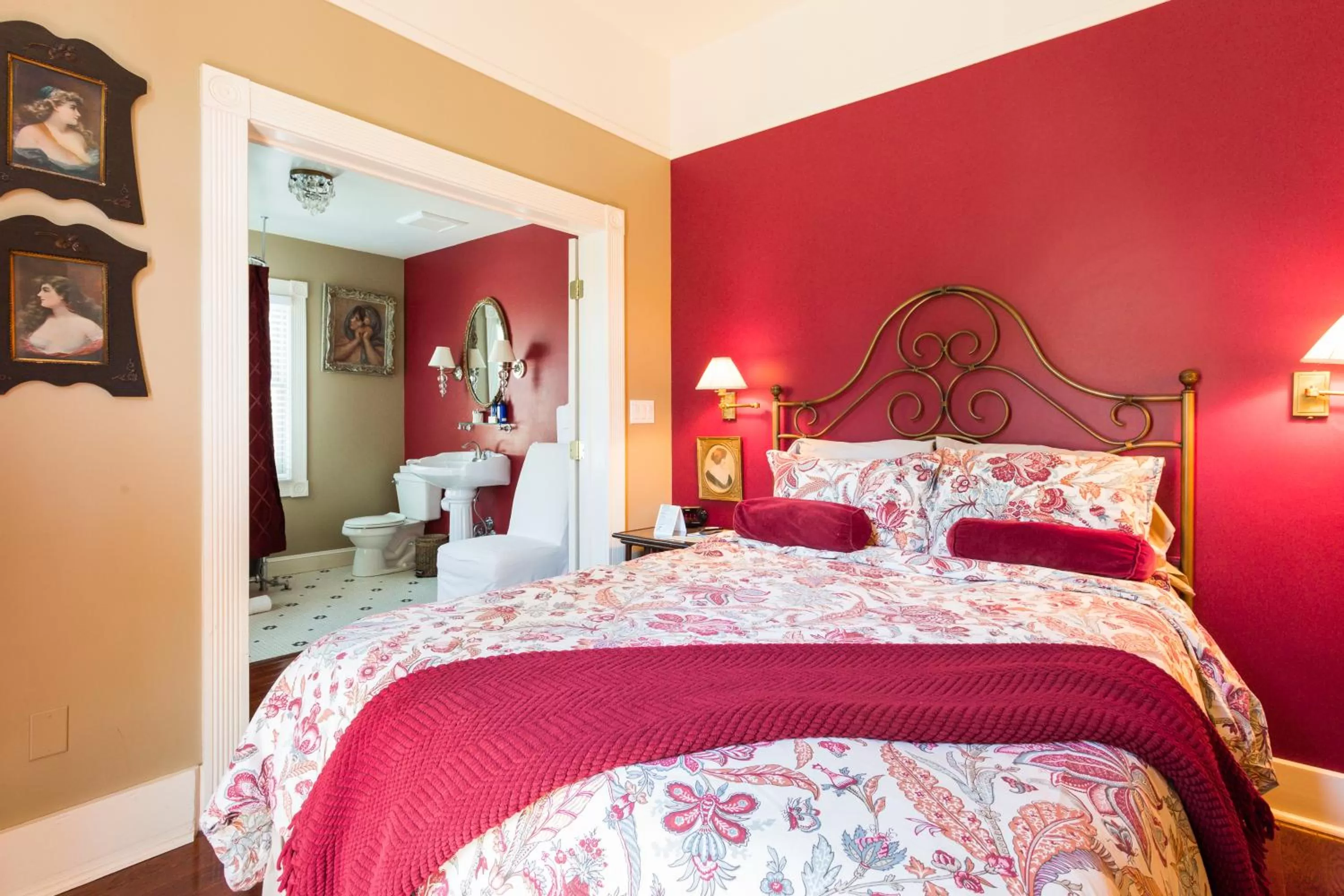 Bedroom, Bed in Panama Hotel and Suites