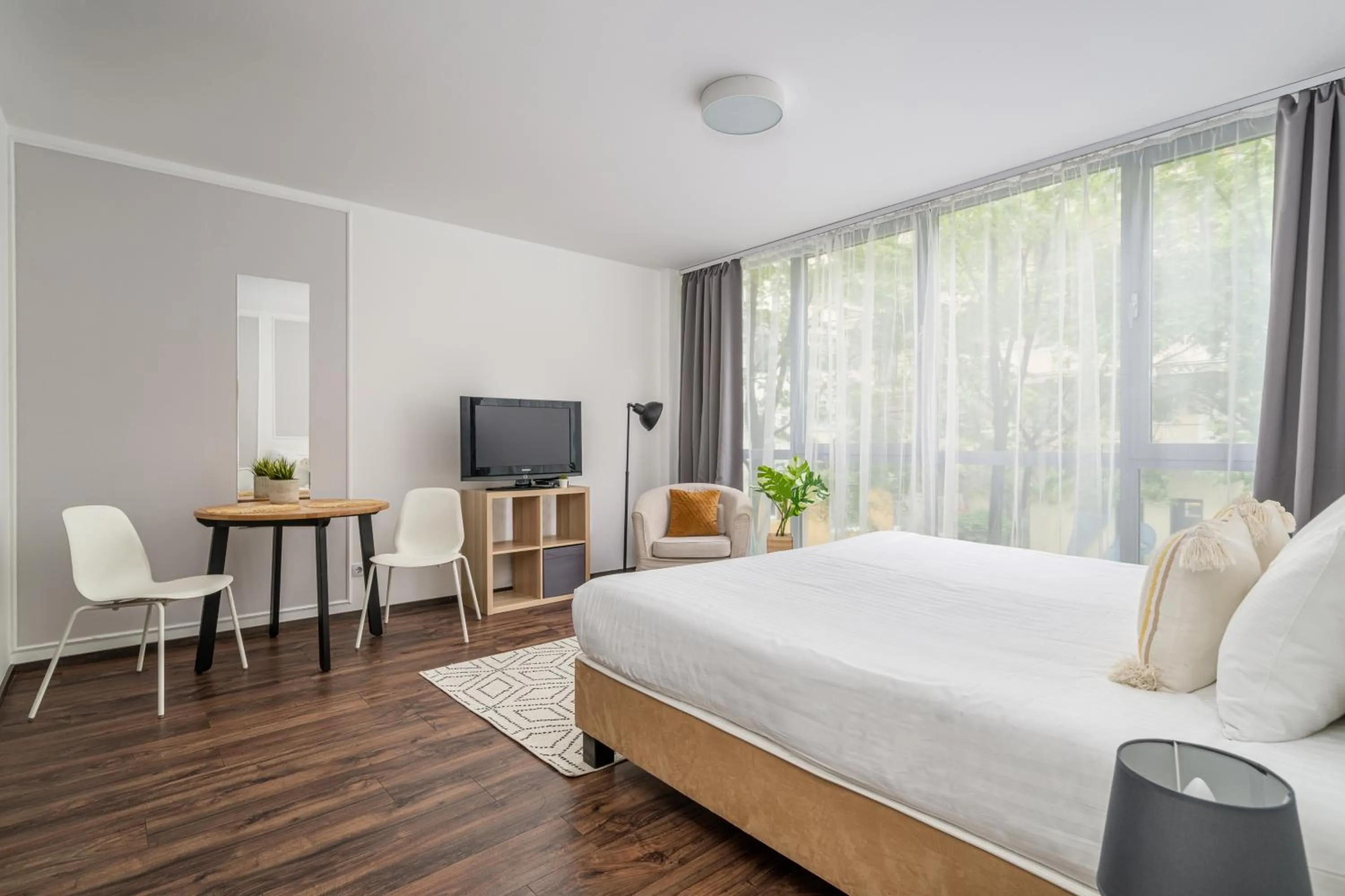 Photo of the whole room, Bed in Vagabond Downtown