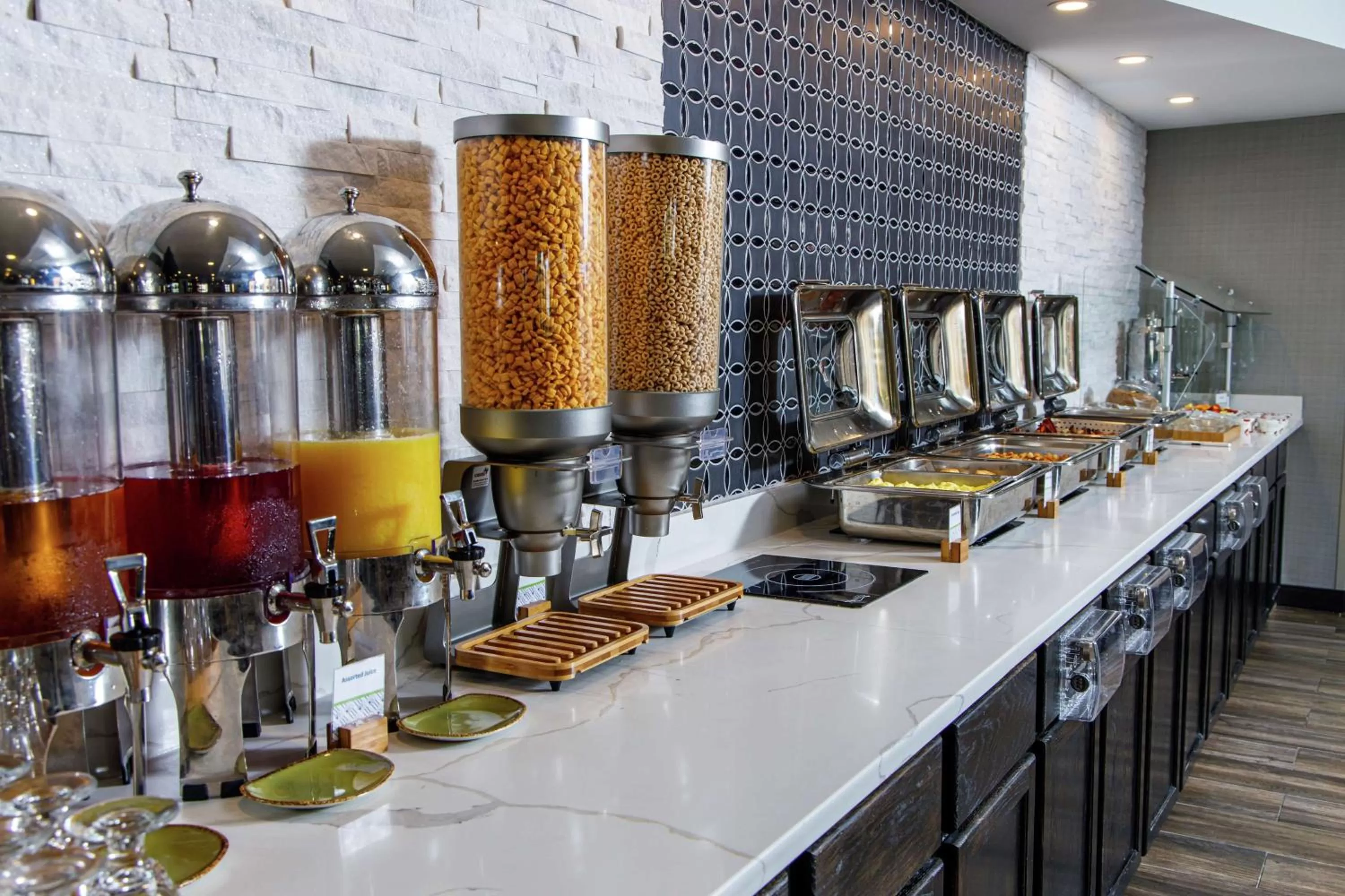 Breakfast in DoubleTree by Hilton Appleton, WI