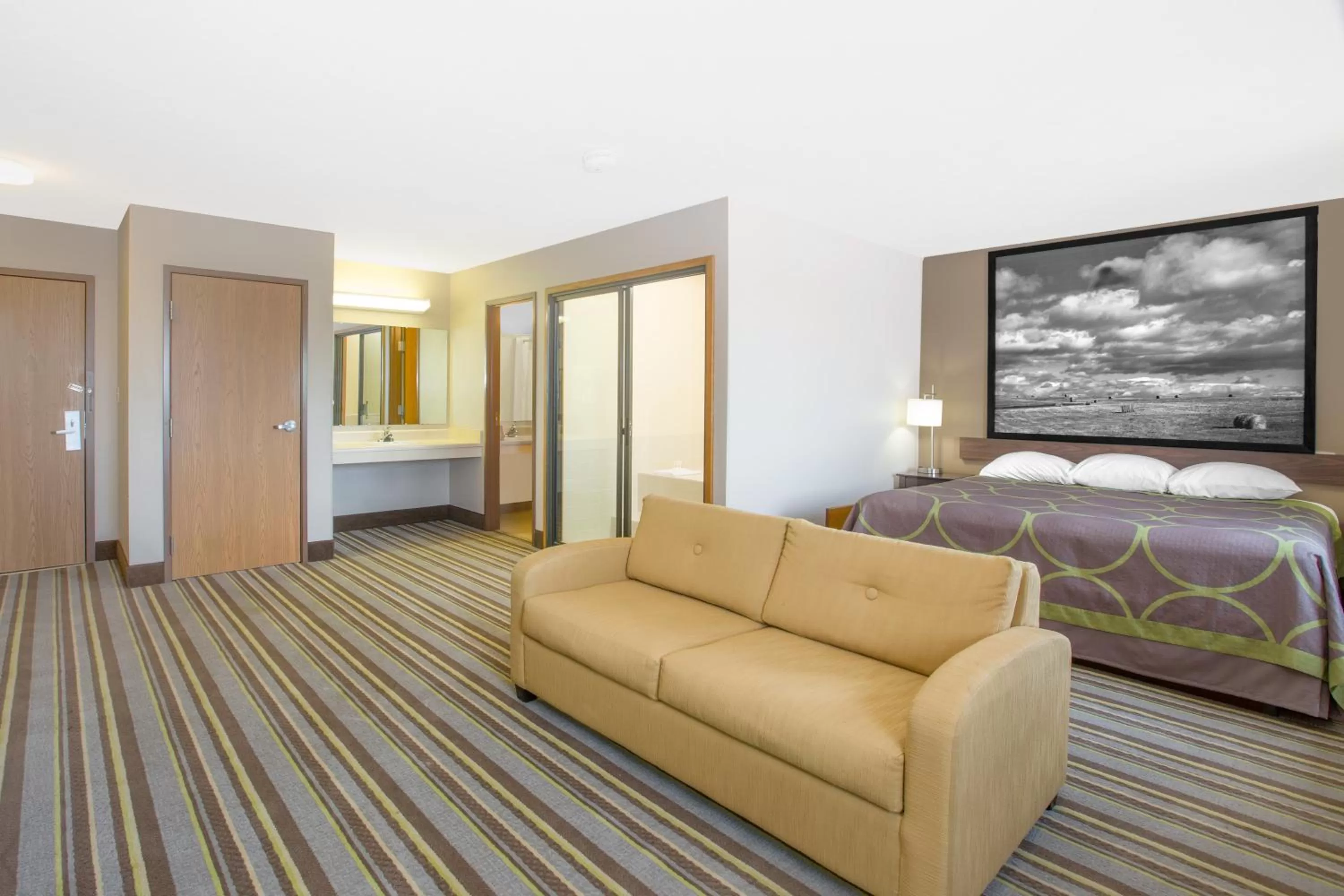 Bed in Super 8 by Wyndham Hastings