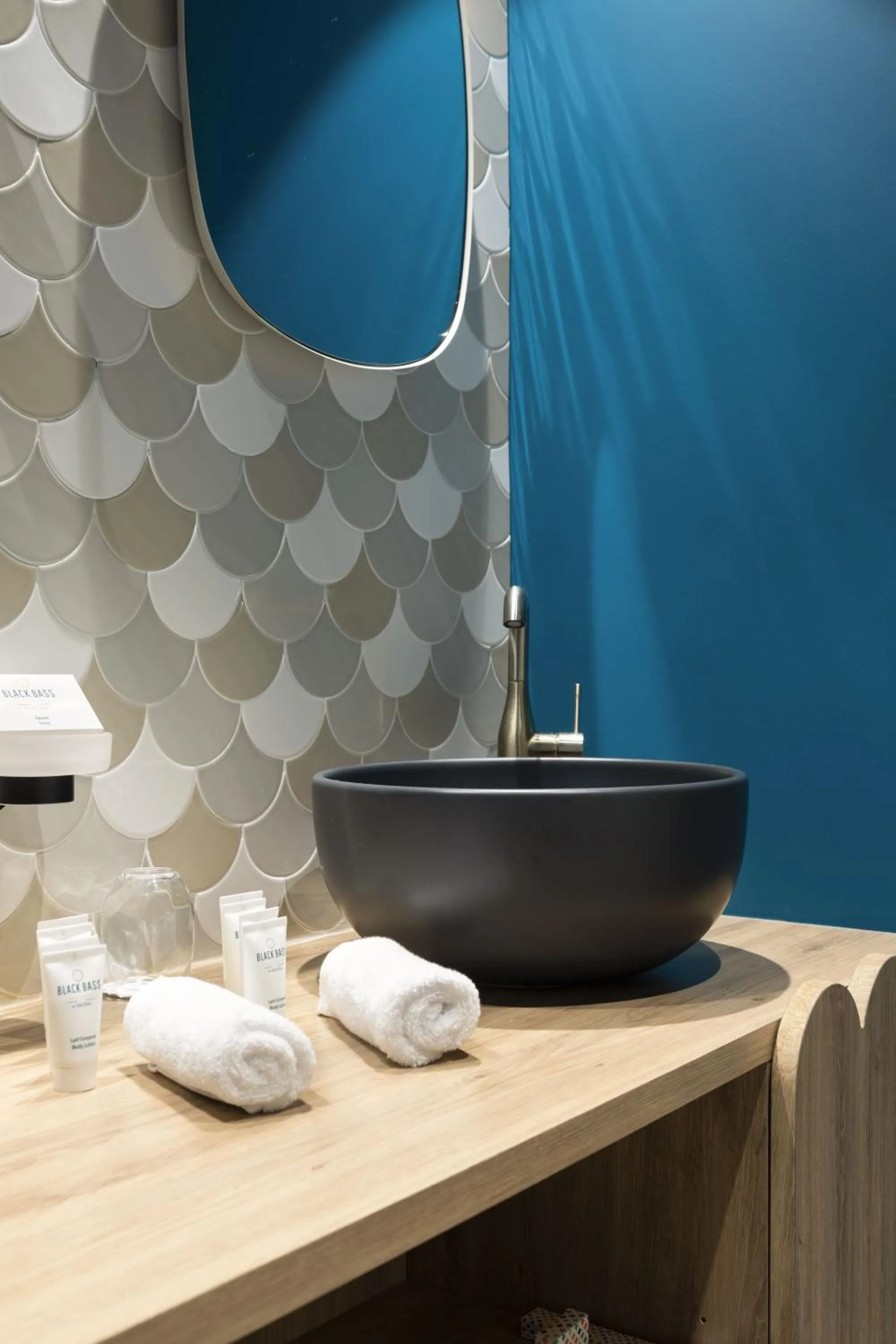 Bathroom in Black Bass Hotel