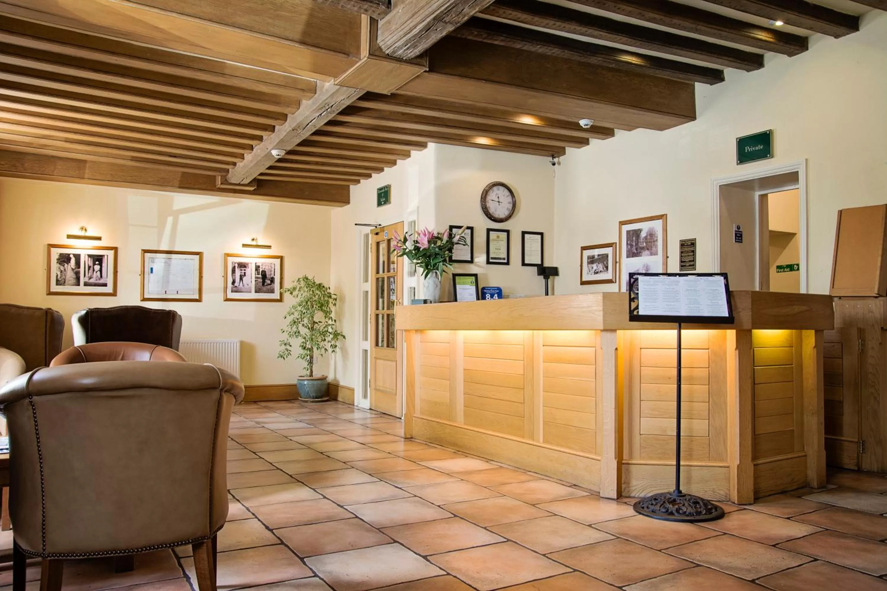 Lobby or reception in Waveney House Hotel