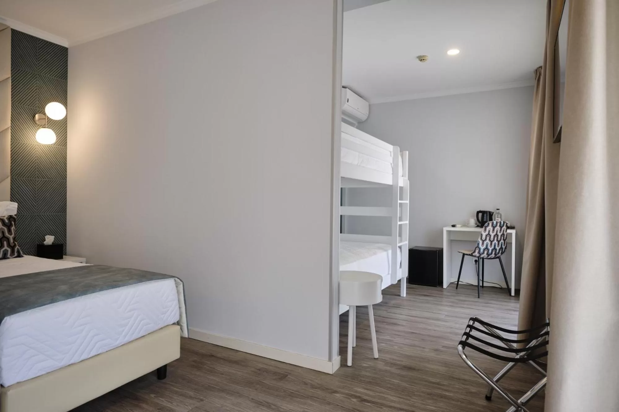 Bedroom, Bed in Patria Hotel