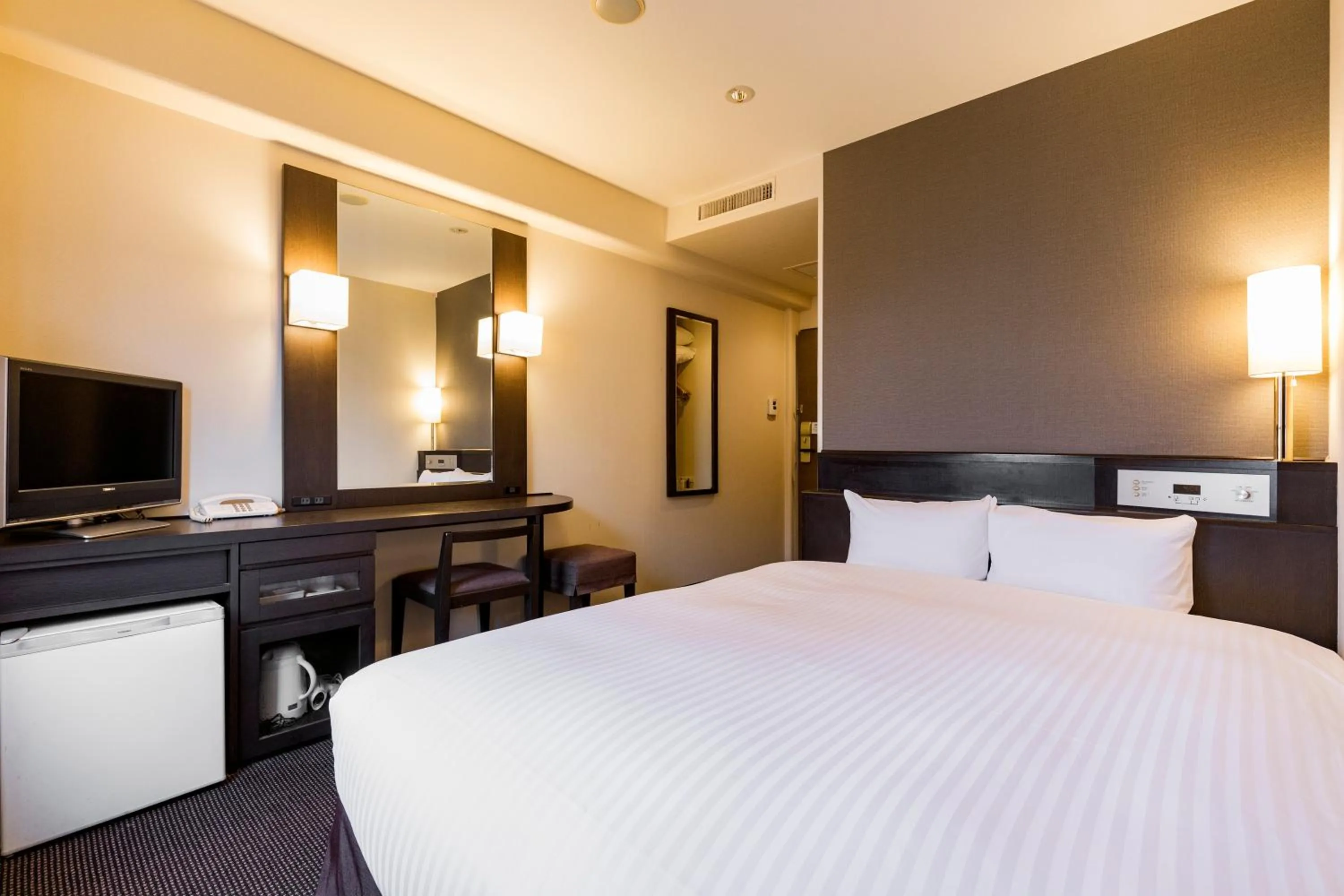 Double Room - Main Building - Non-Smoking in Nishitetsu Inn Kokura