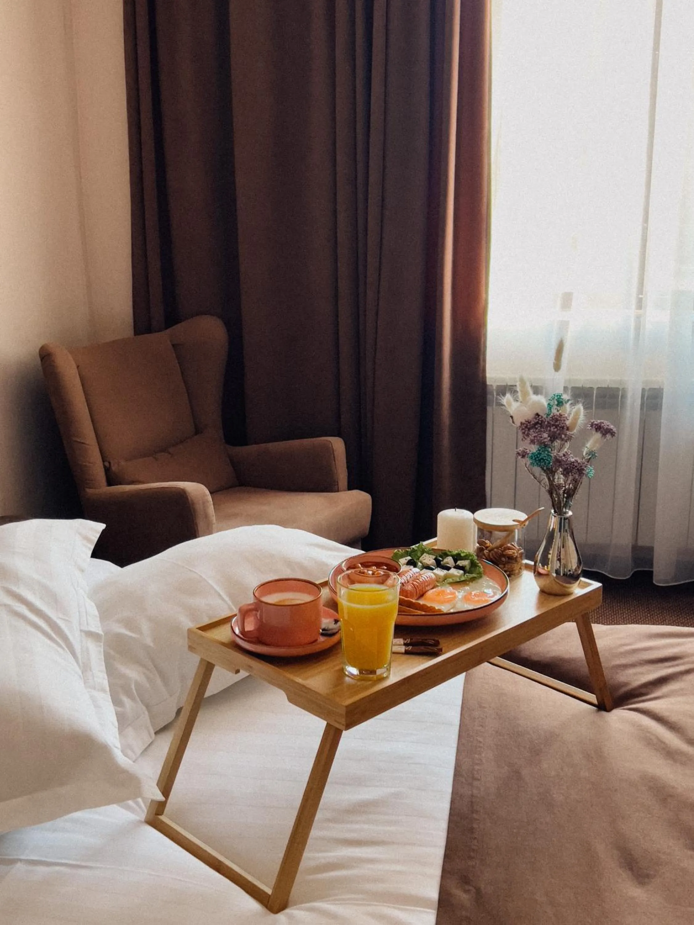 Breakfast, Bed in Keremet Hotel