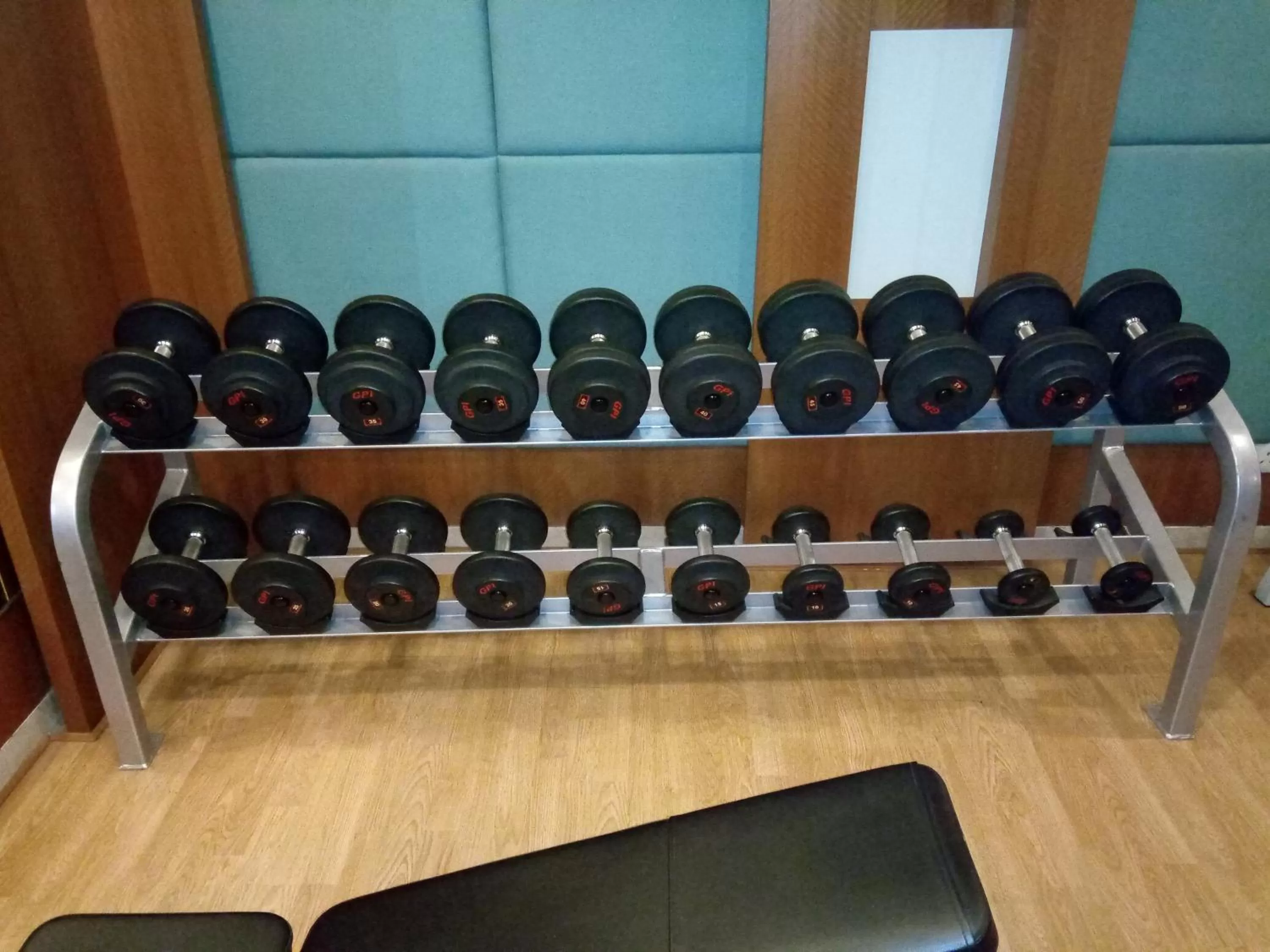 Fitness centre/facilities in Hampshire Plaza