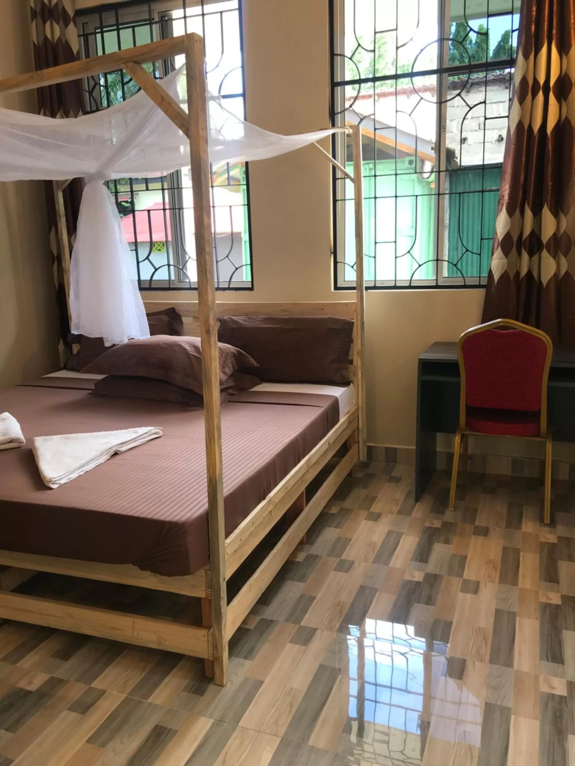Bed in L&J Modern Backpackers Kinondoni