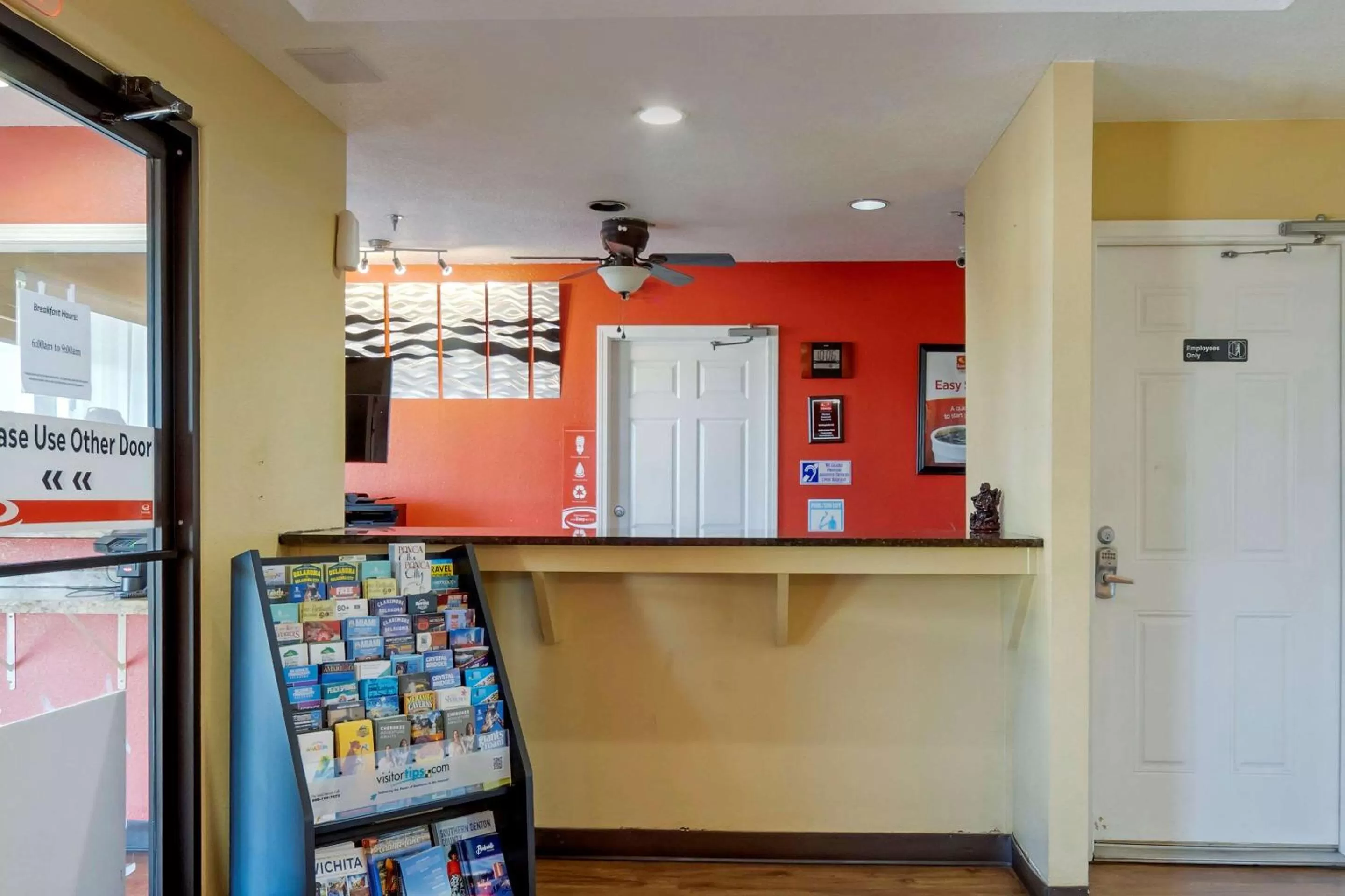 Lobby or reception in Econo Lodge Pryor