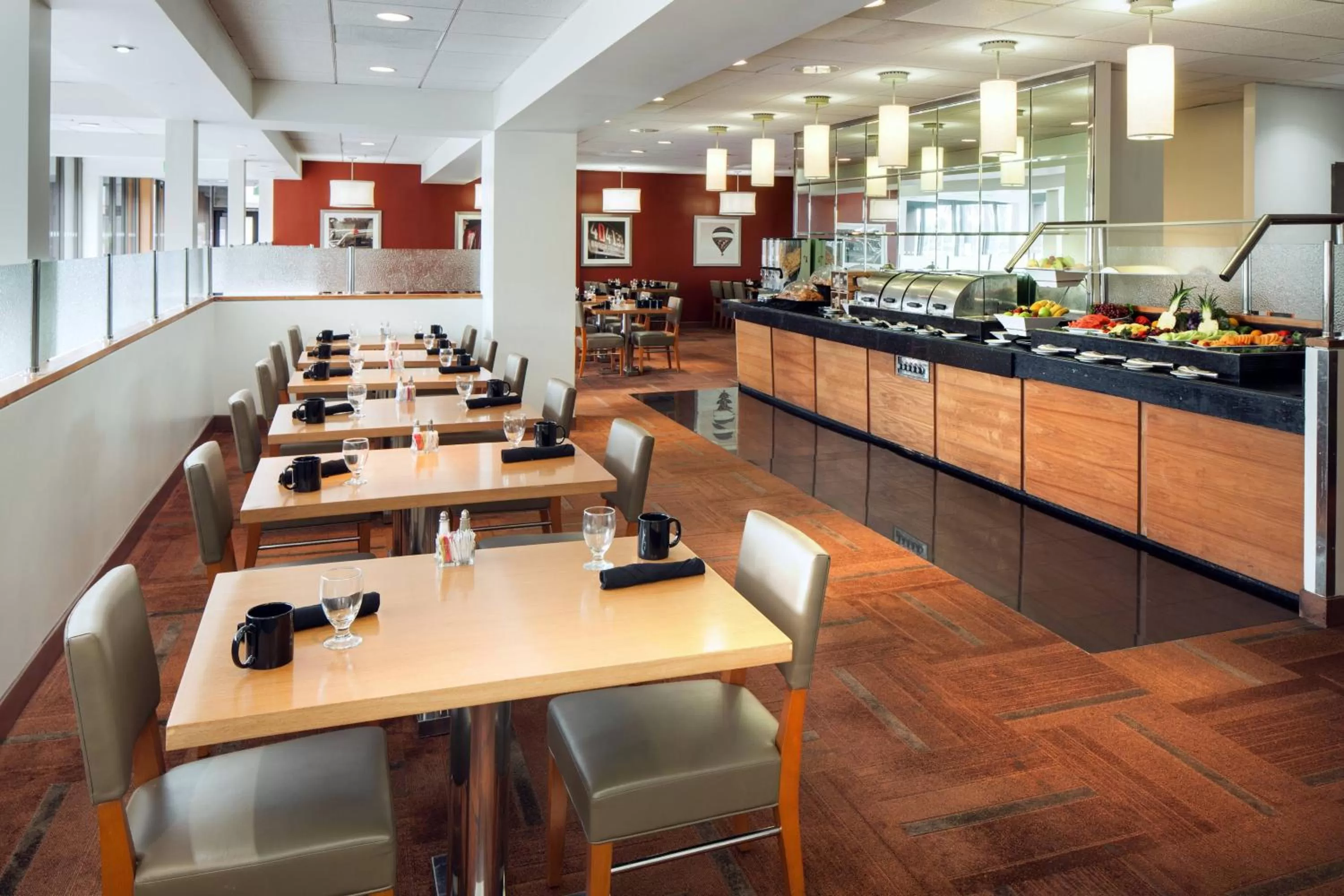 Restaurant/places to eat in Four Points by Sheraton Los Angeles International Airport