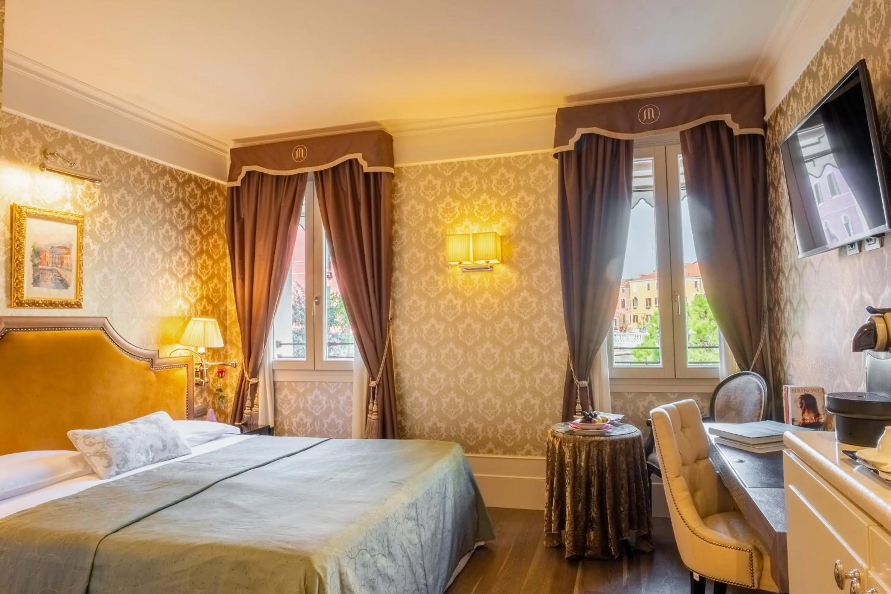 Bed in Hotel Moresco