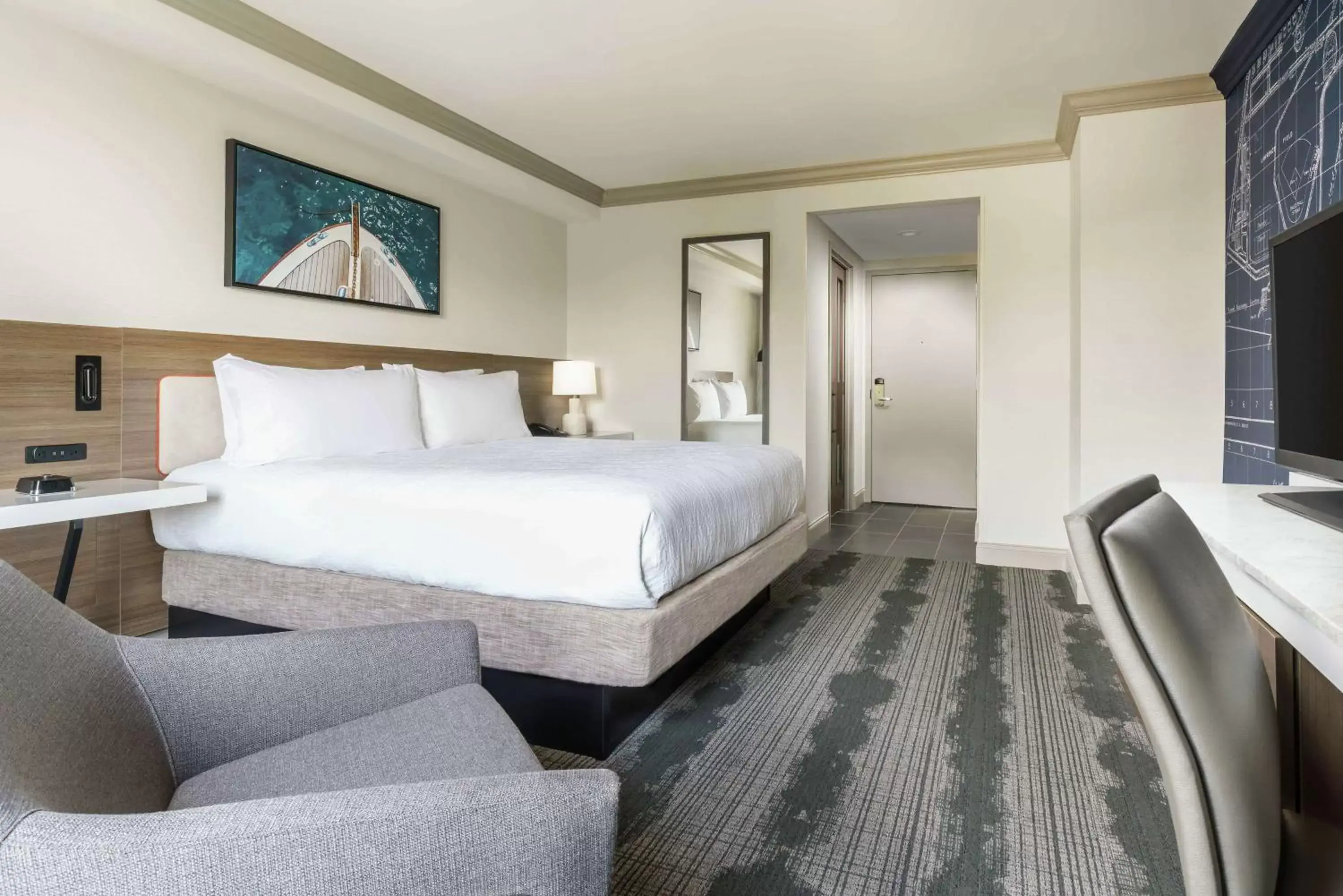 King Room with Accessible Tub - Mobility Access in Hilton Garden Inn Annapolis Downtown King Room with Accessible Tub - Mobility Access in Hilton Garden Inn Annapolis Downtown