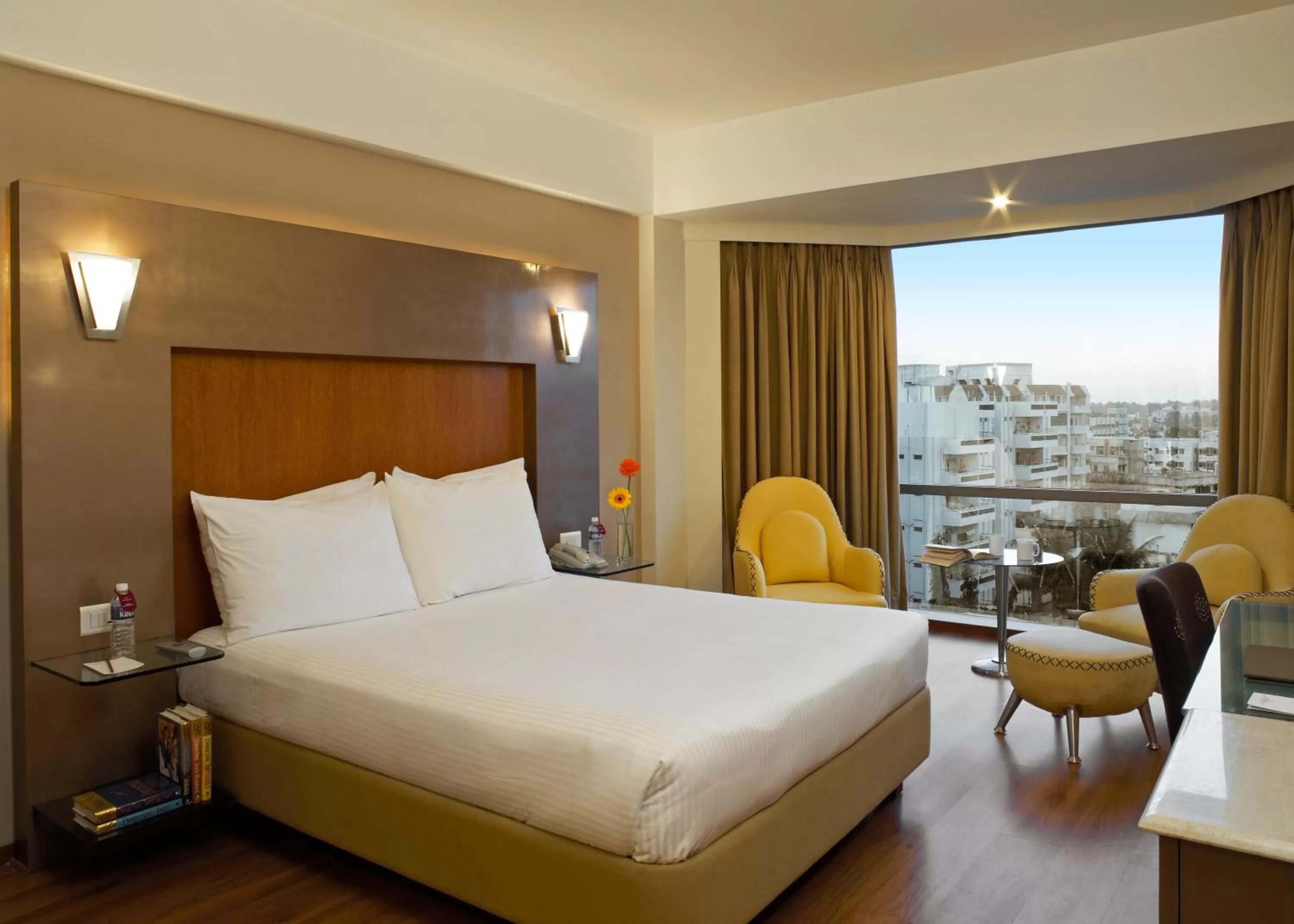 Bedroom, Bed in The Golkonda Hotel