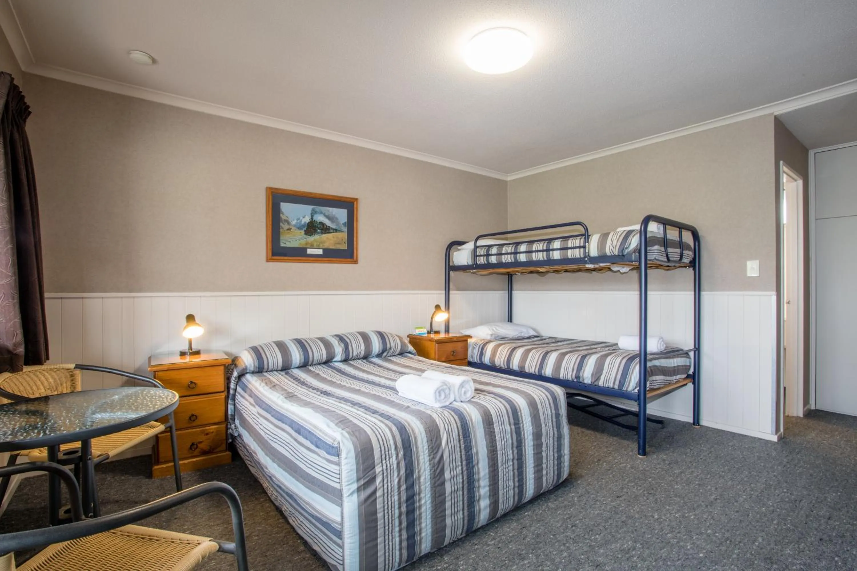 Bedroom, Bed in Te Anau Top 10 Holiday Park and Motels