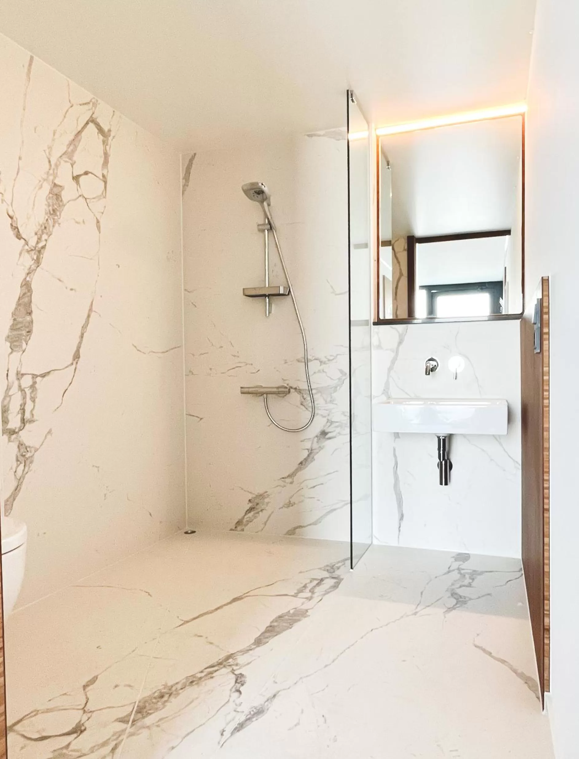 Bathroom in TIN INN Montabaur l einfach gut - nachhaltig, innovativ, modern