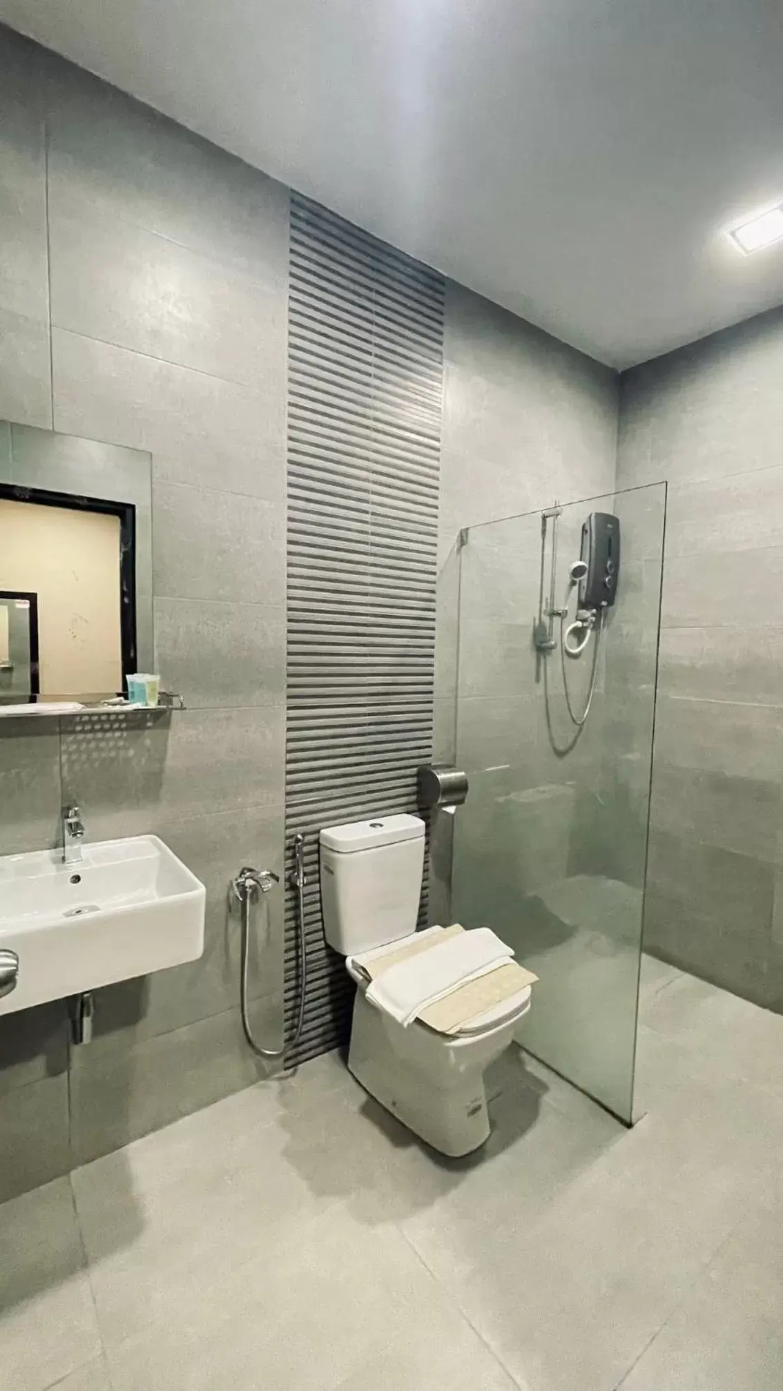 Budget Double Room / Lodge #102 in De Parkview Hotel Budget Double Room / Lodge #102 in De Parkview Hotel