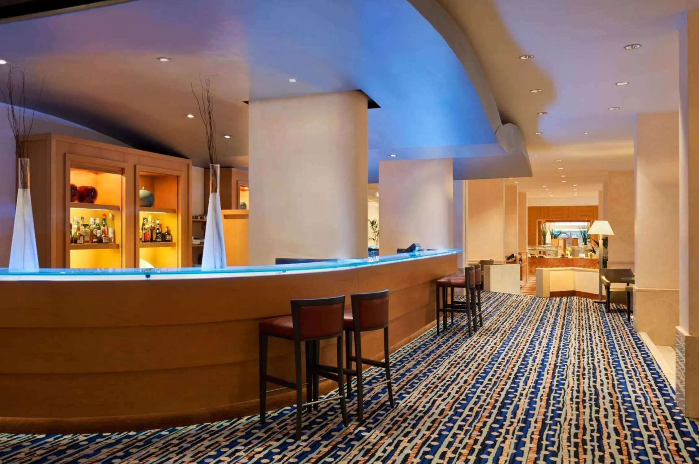 Lounge or bar in Hilton Rome Airport