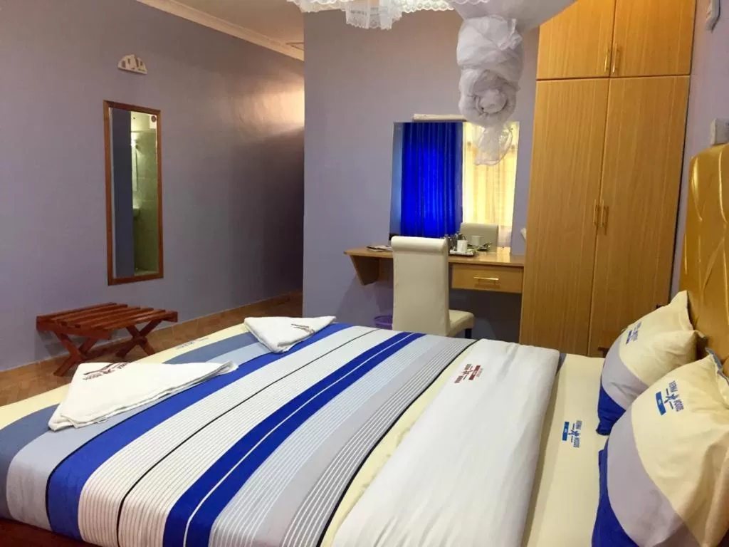 Bed in Vienna Woods Hotel Nakuru