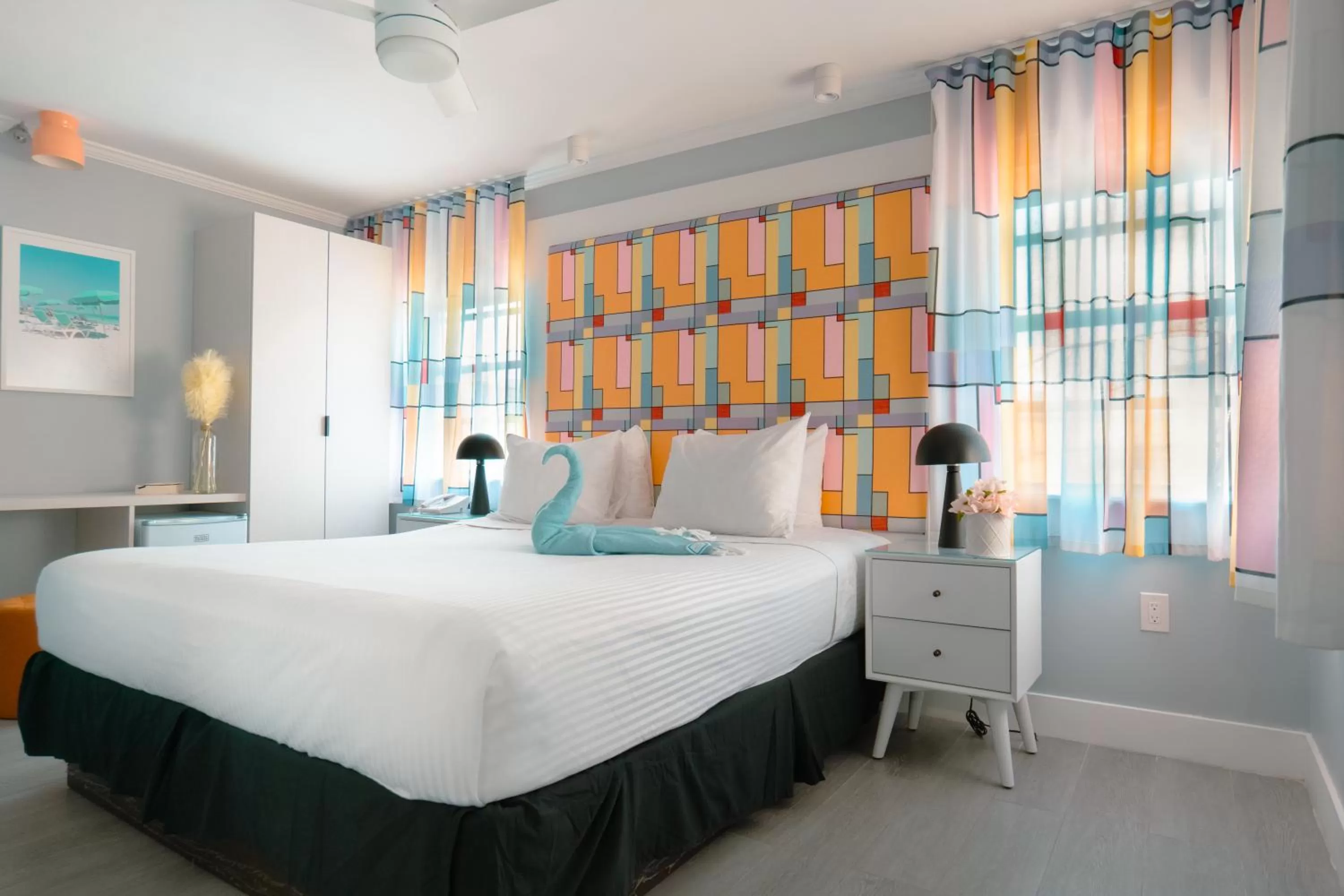 Bed in The Cove By Renzzi