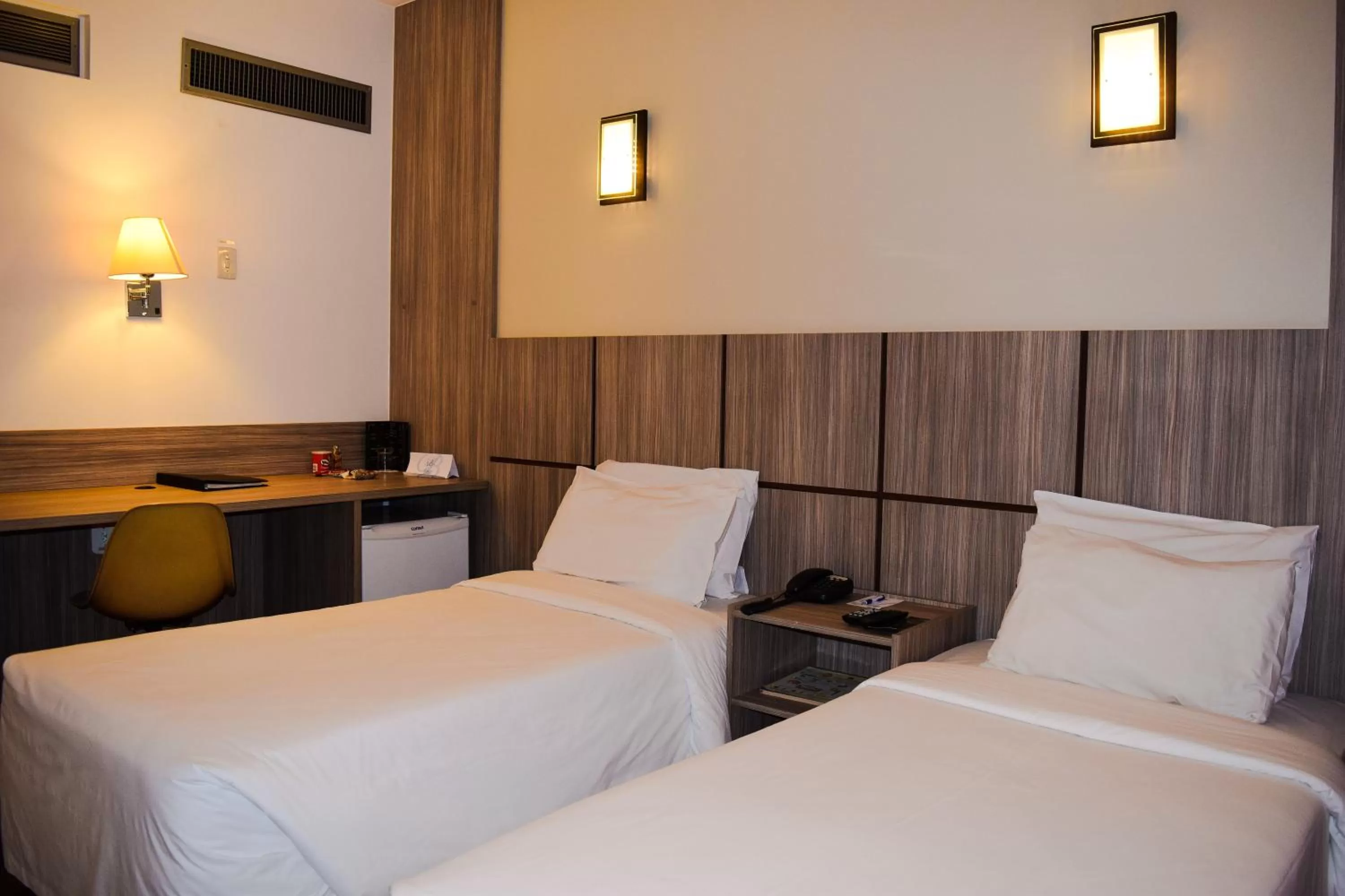 Bed in América Bittar Hotel