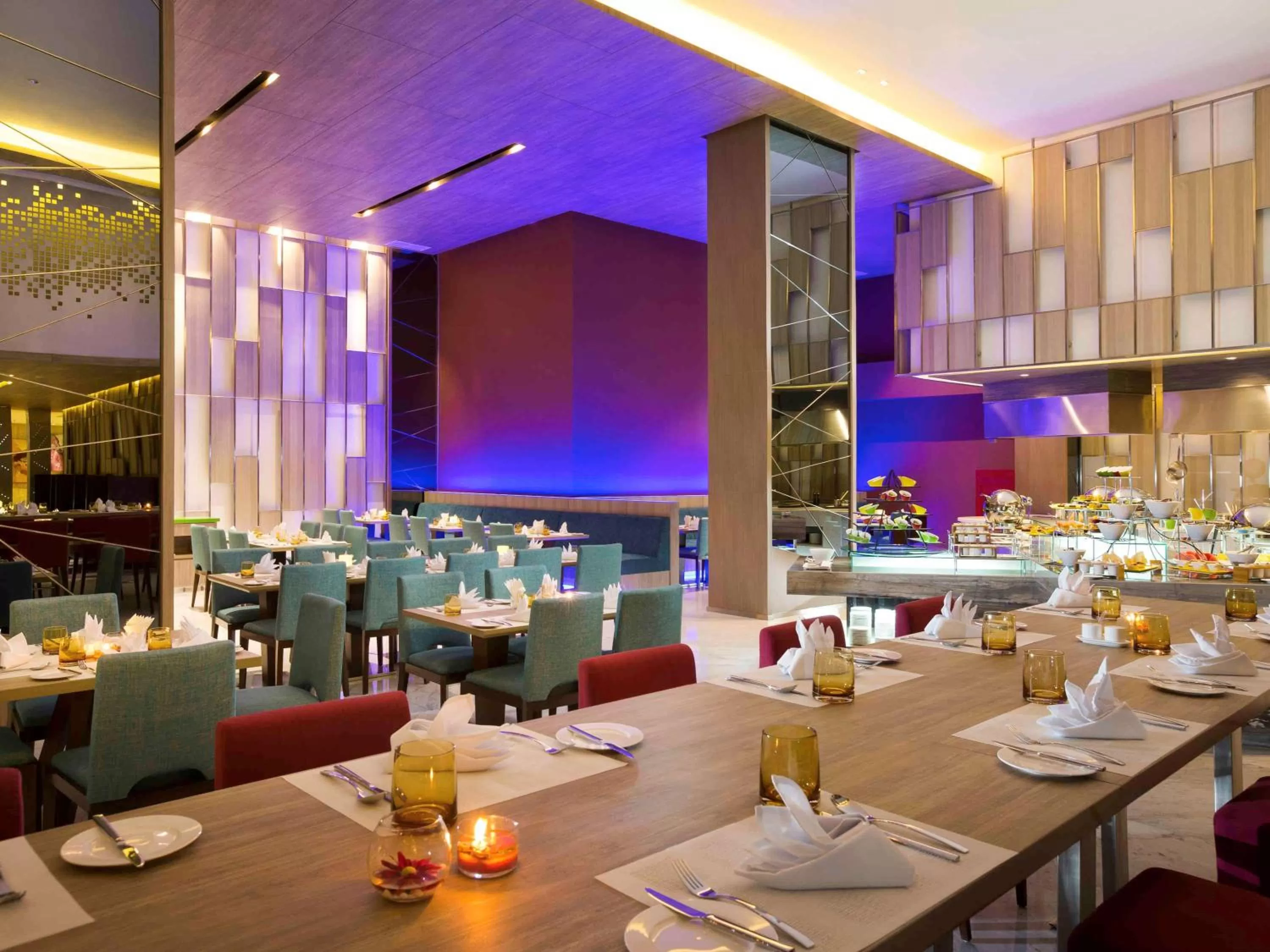 Restaurant/places to eat in Novotel Makassar Grand Shayla