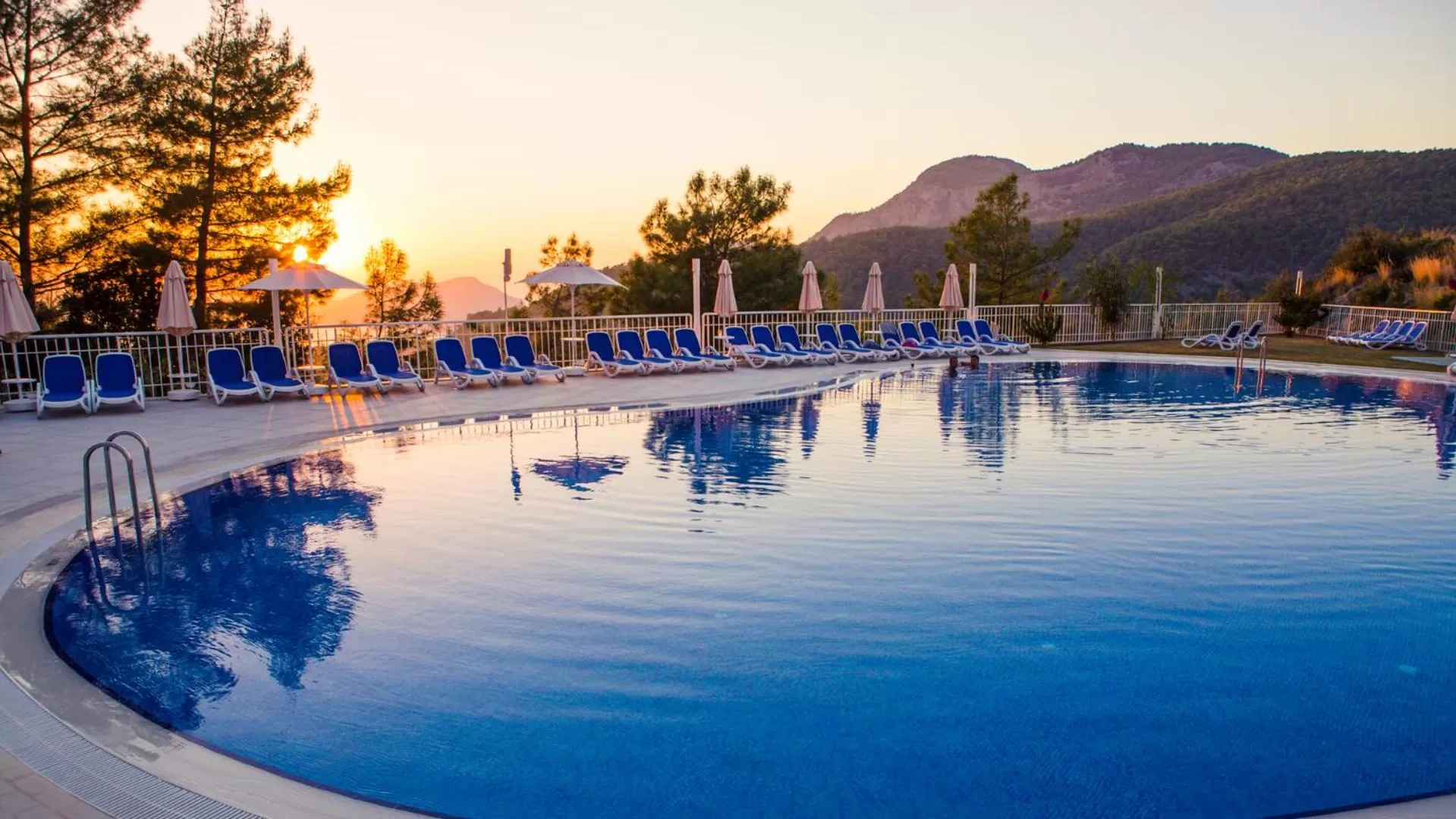 Swimming pool in Garcia Resort & Spa - Ultra All Inclusive