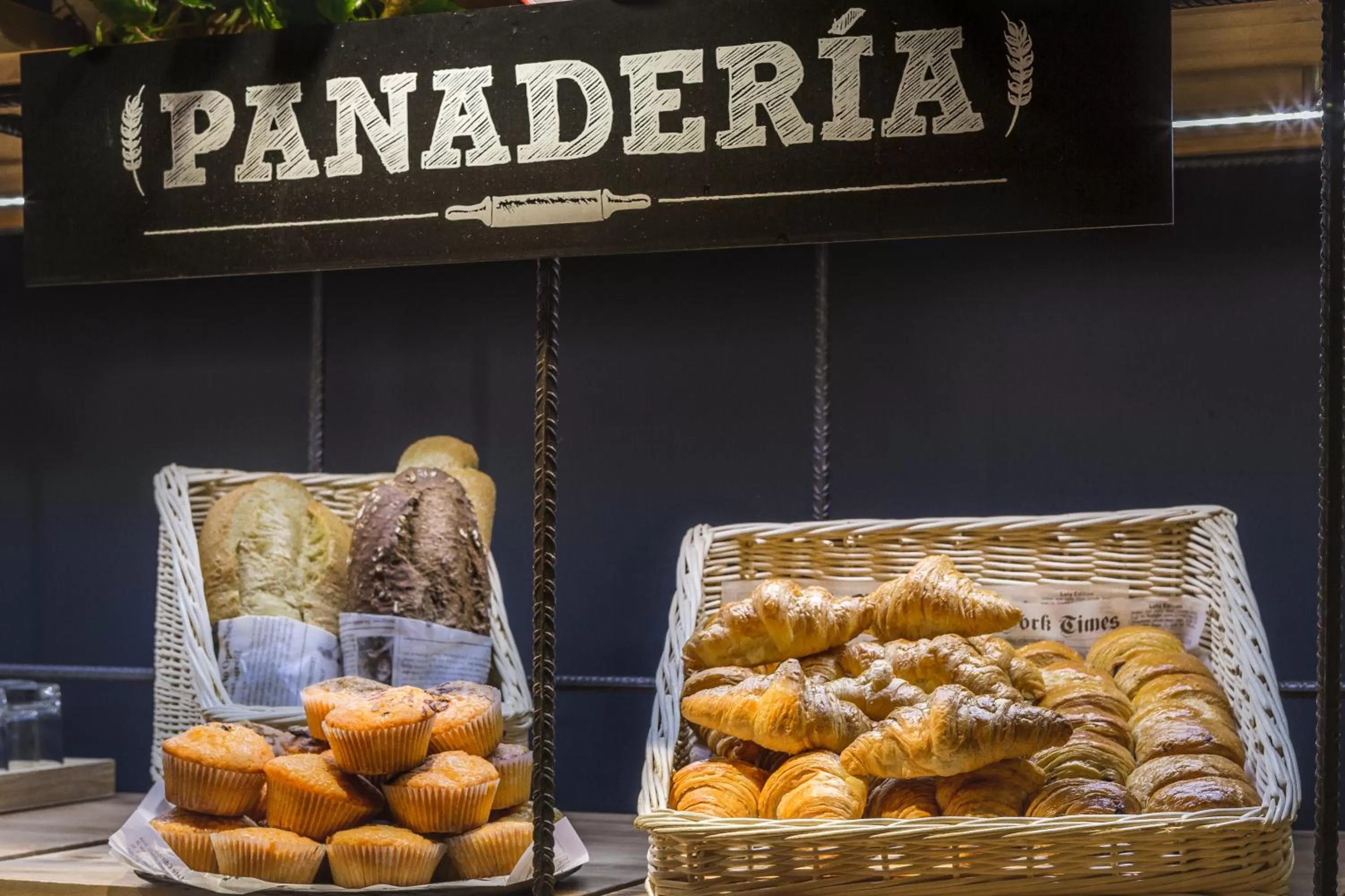 Food in Ibis Granada