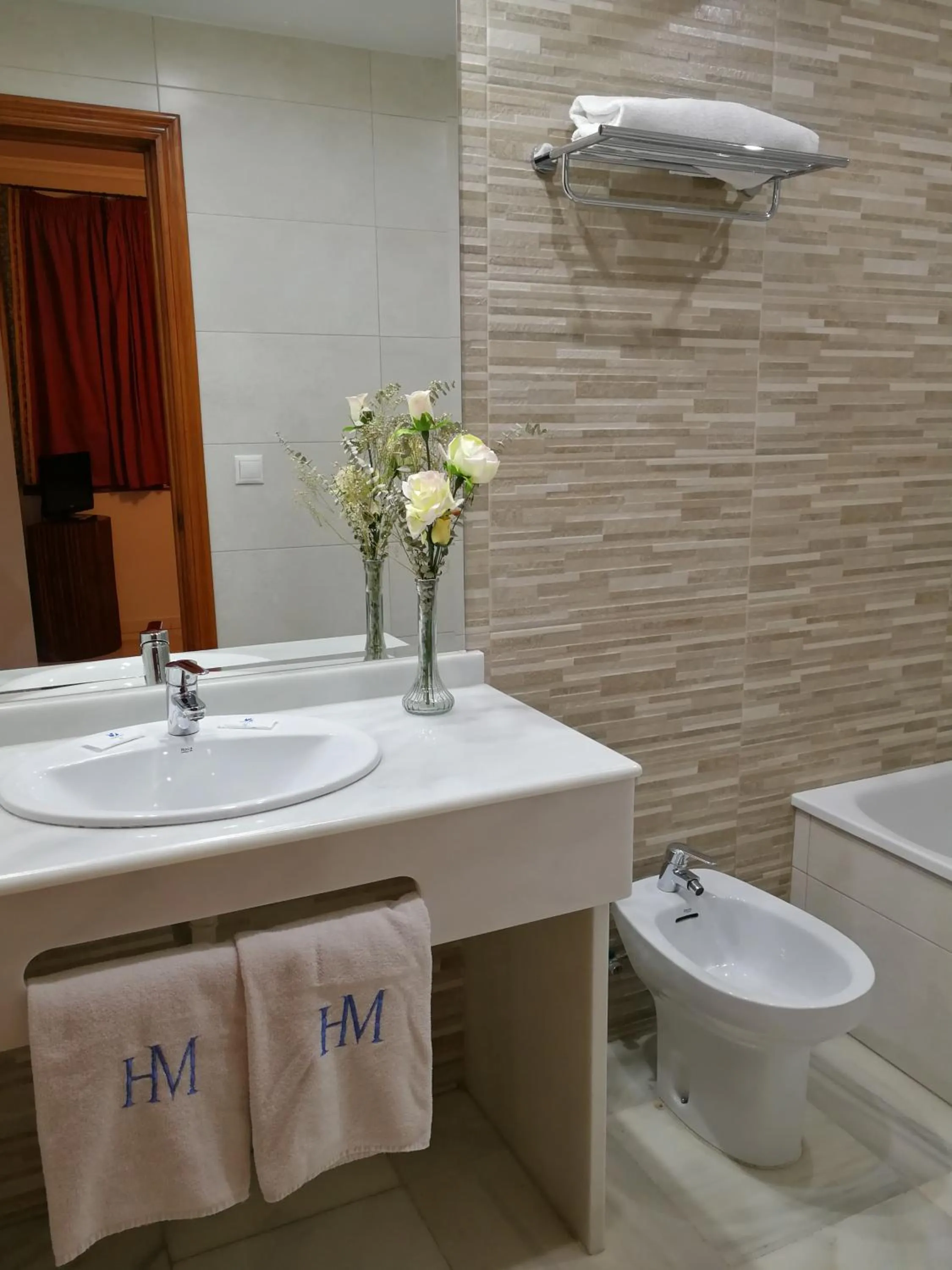 Bathroom in Hotel Maestre