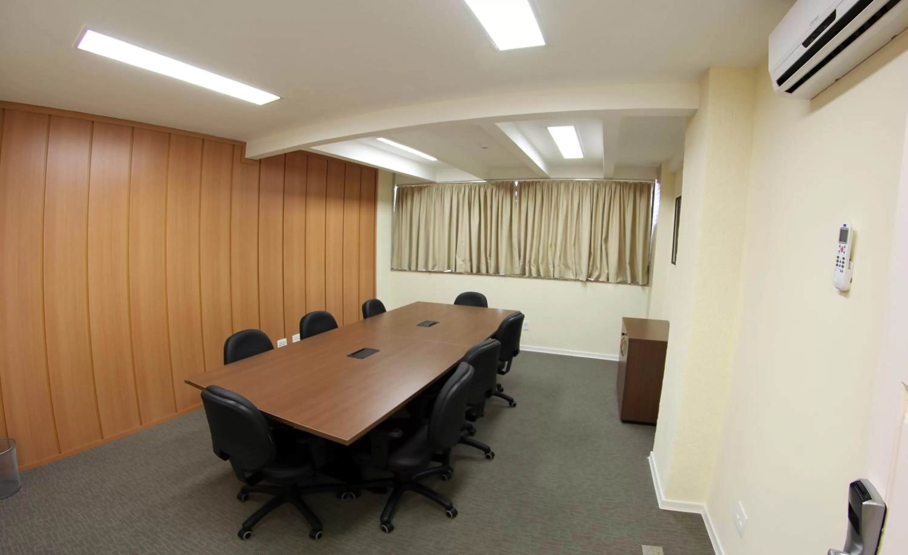 Business facilities in Hotel Ema Palace