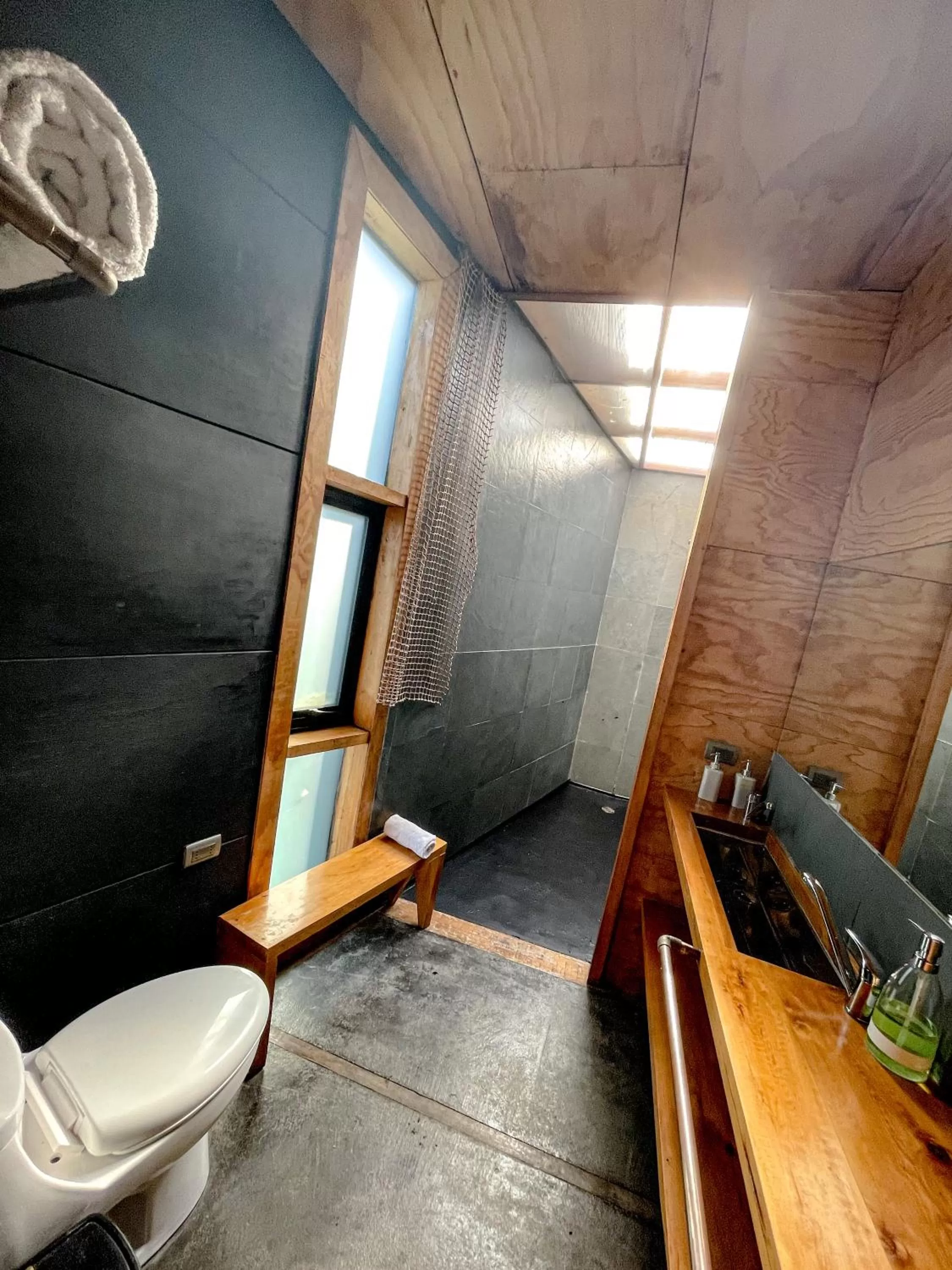 Bathroom in El Coo Lodge