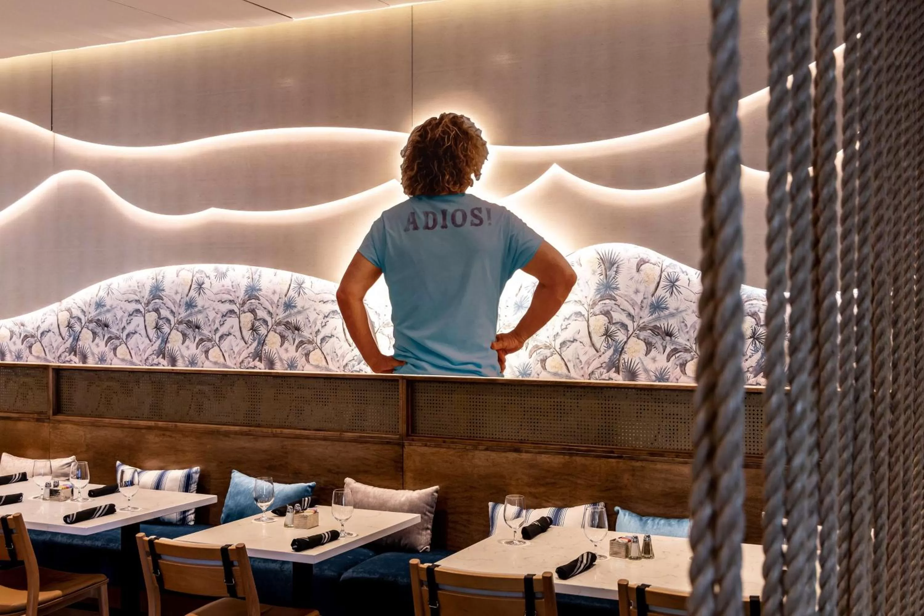 Restaurant/places to eat in The Waterfront Beach Resort, A Hilton Hotel